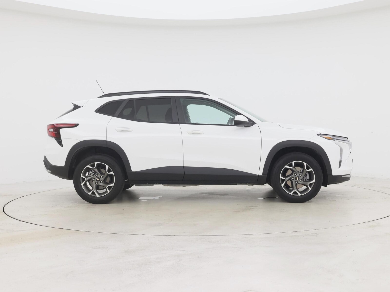 2024 Chevrolet Trax LT - Photo 8