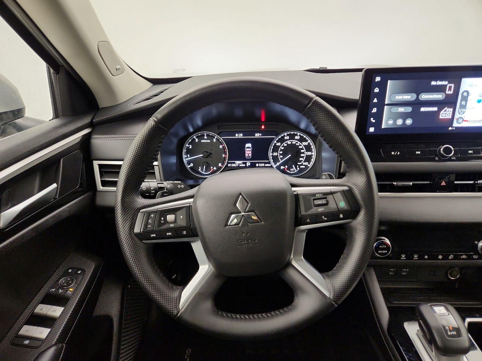 2025 Mitsubishi Outlander Trail Edition - Photo 11