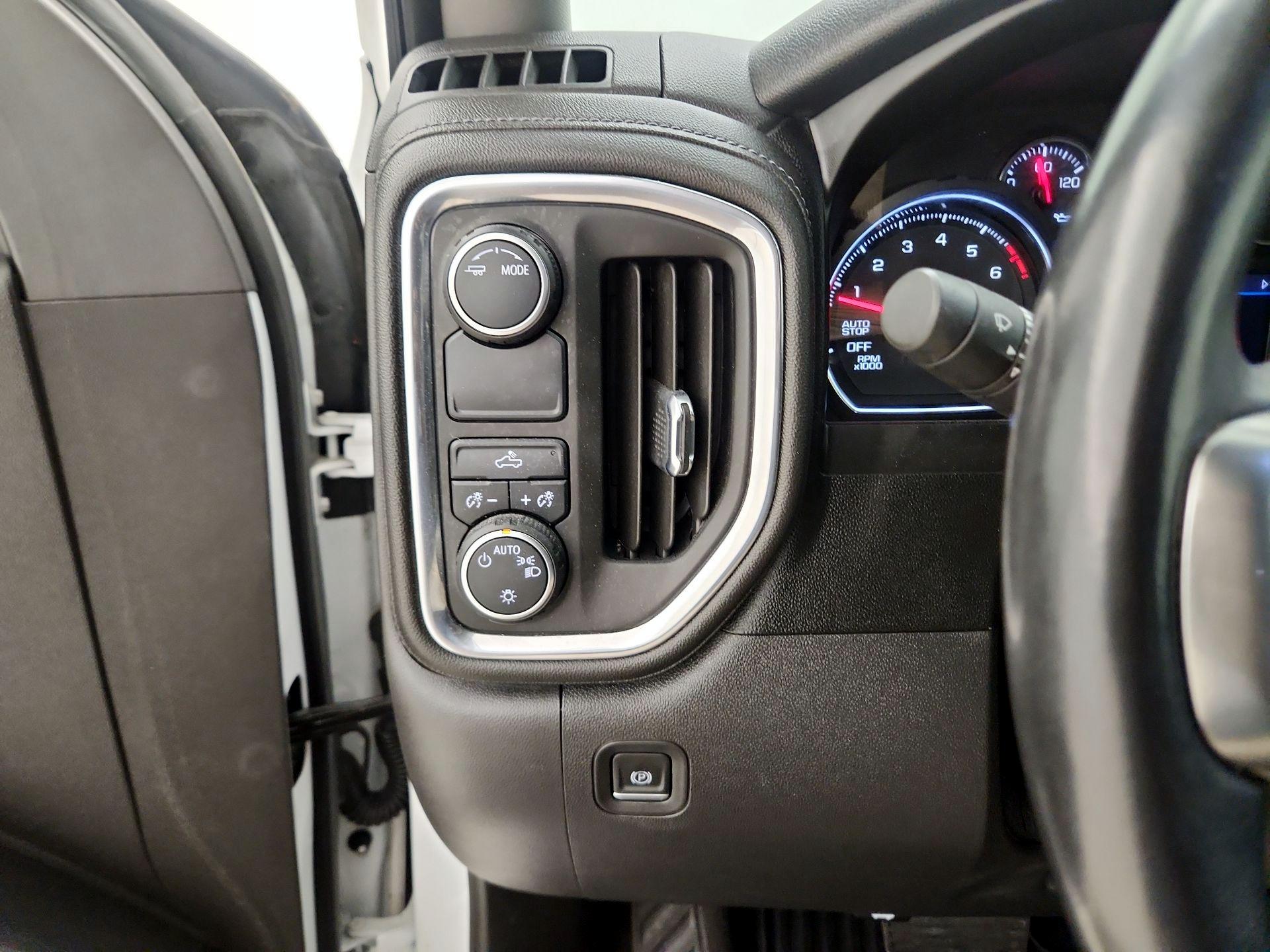 Thumbnail: 2021 Chevrolet Silverado 1500 - 13