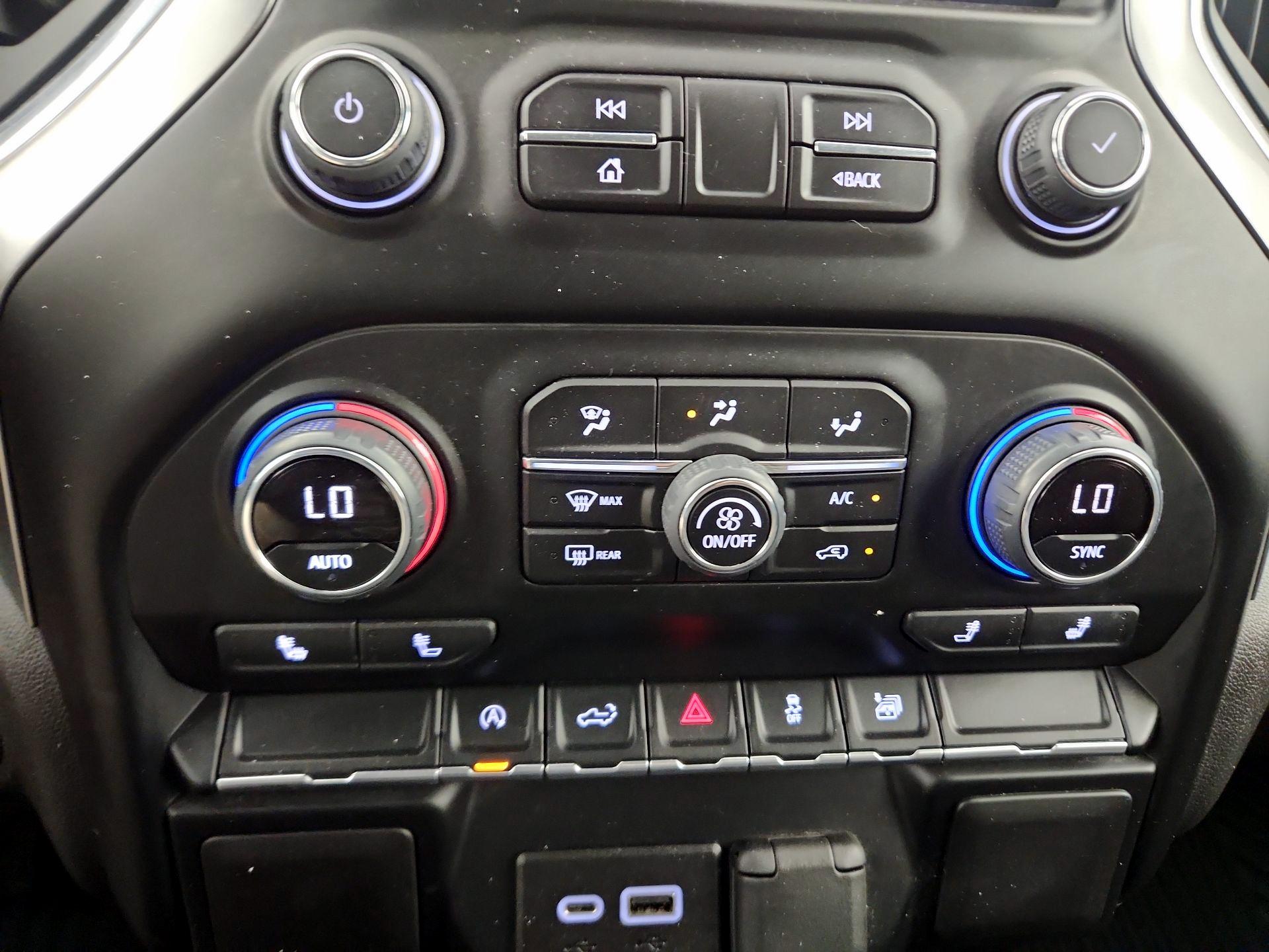Thumbnail: 2021 Chevrolet Silverado 1500 - 16