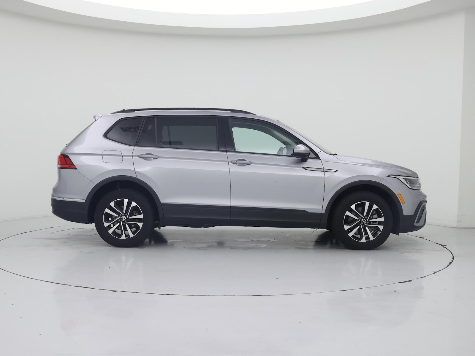 2023 Volkswagen Tiguan S - Photo 8