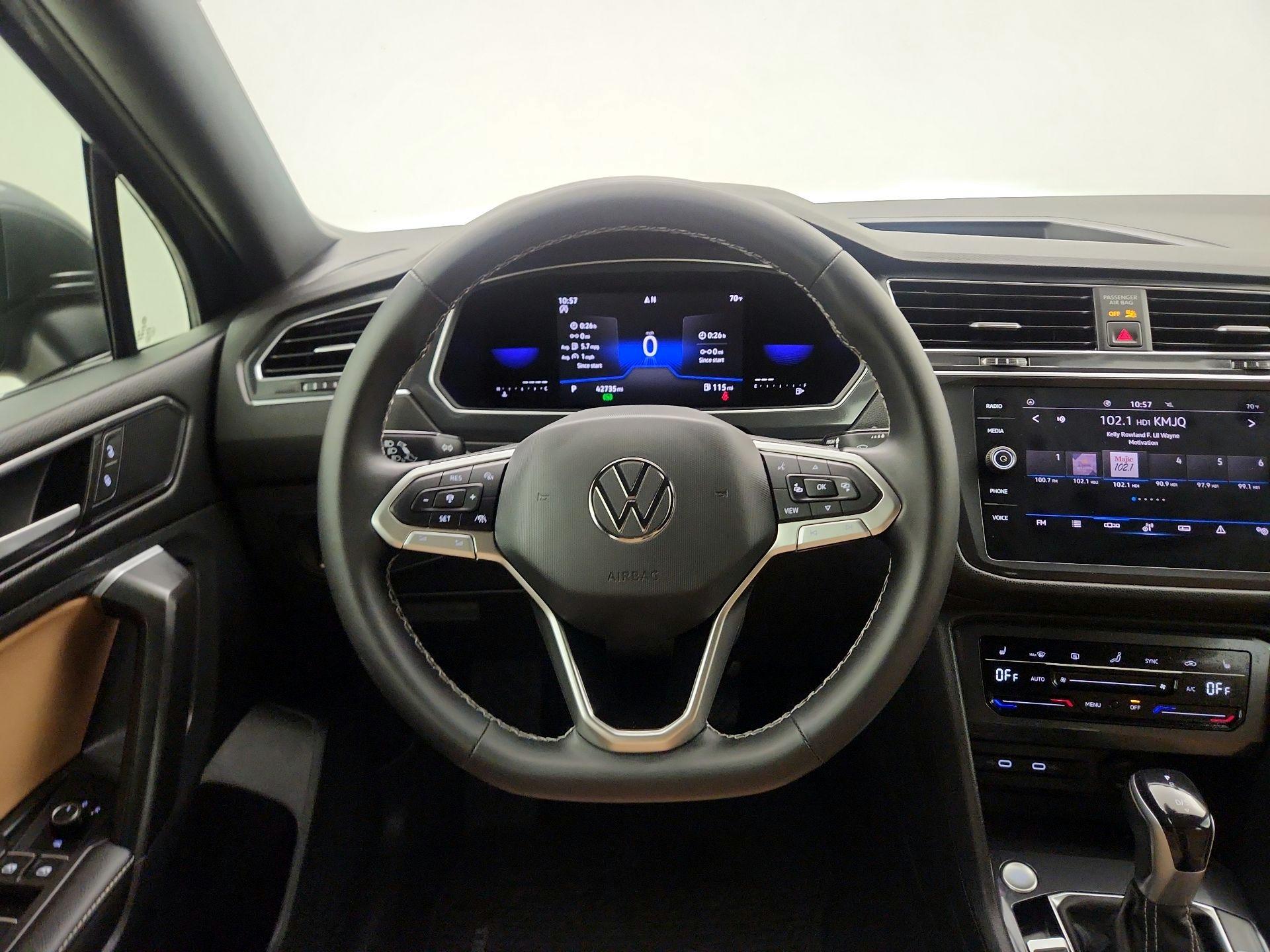 Thumbnail: 2022 Volkswagen Tiguan - 10