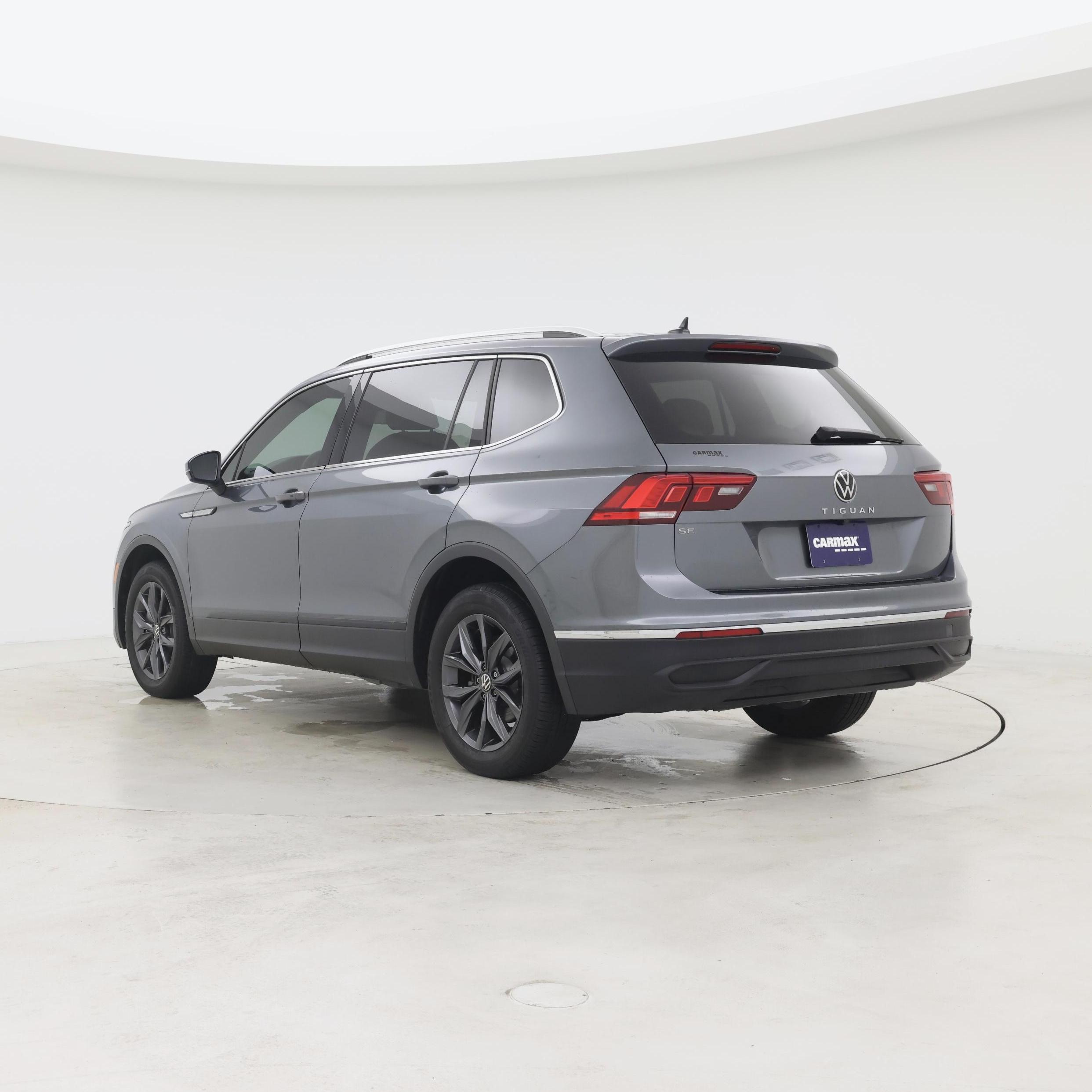 Thumbnail: 2022 Volkswagen Tiguan - 2