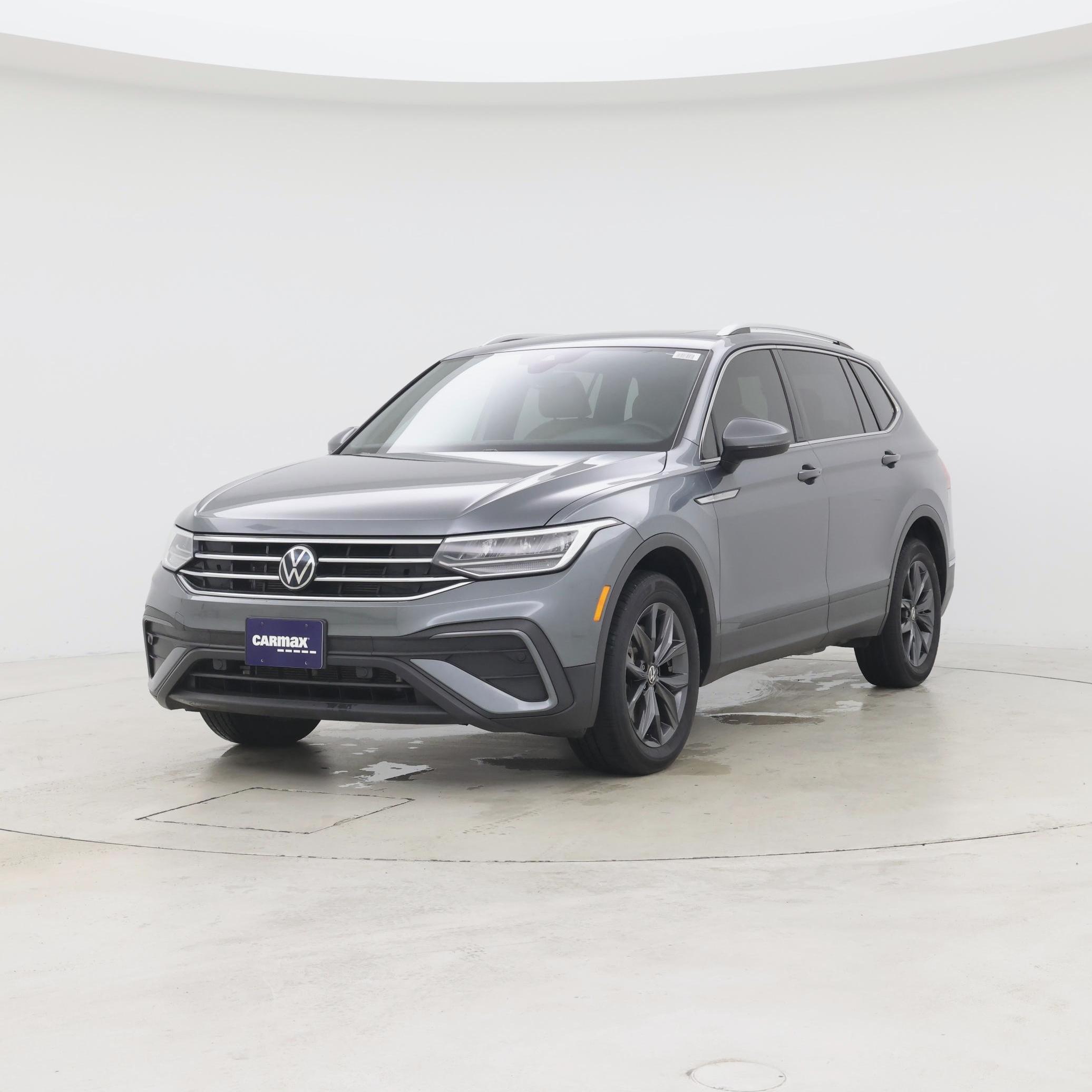 Thumbnail: 2022 Volkswagen Tiguan - 4