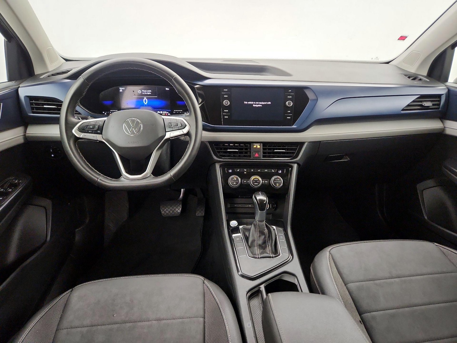 2024 Volkswagen Taos SE - Photo 10