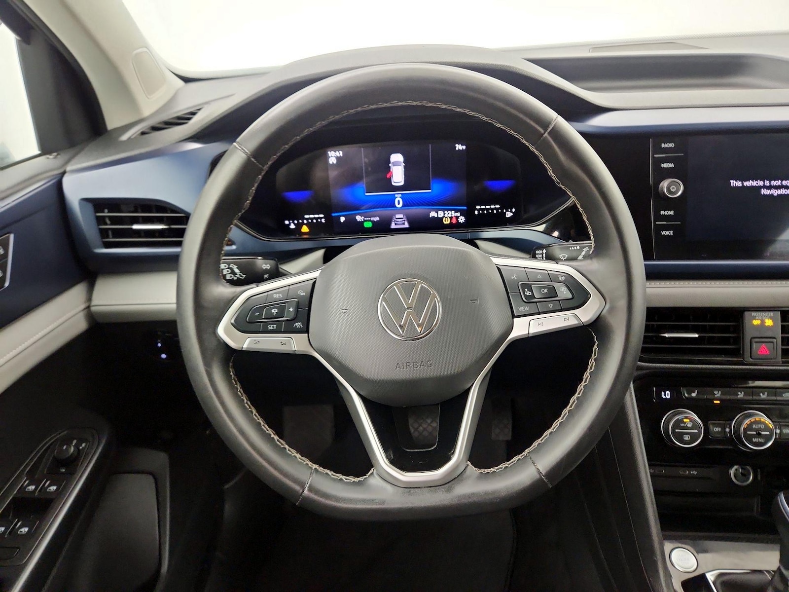 2024 Volkswagen Taos SE - Photo 11
