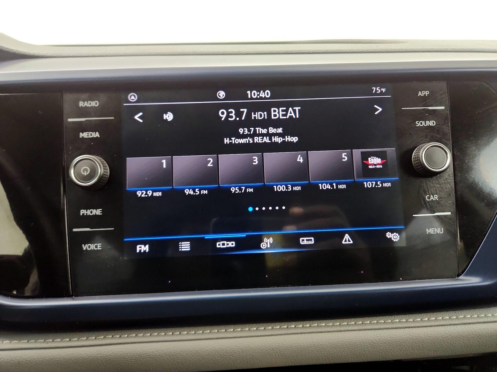 2024 Volkswagen Taos SE - Photo 16