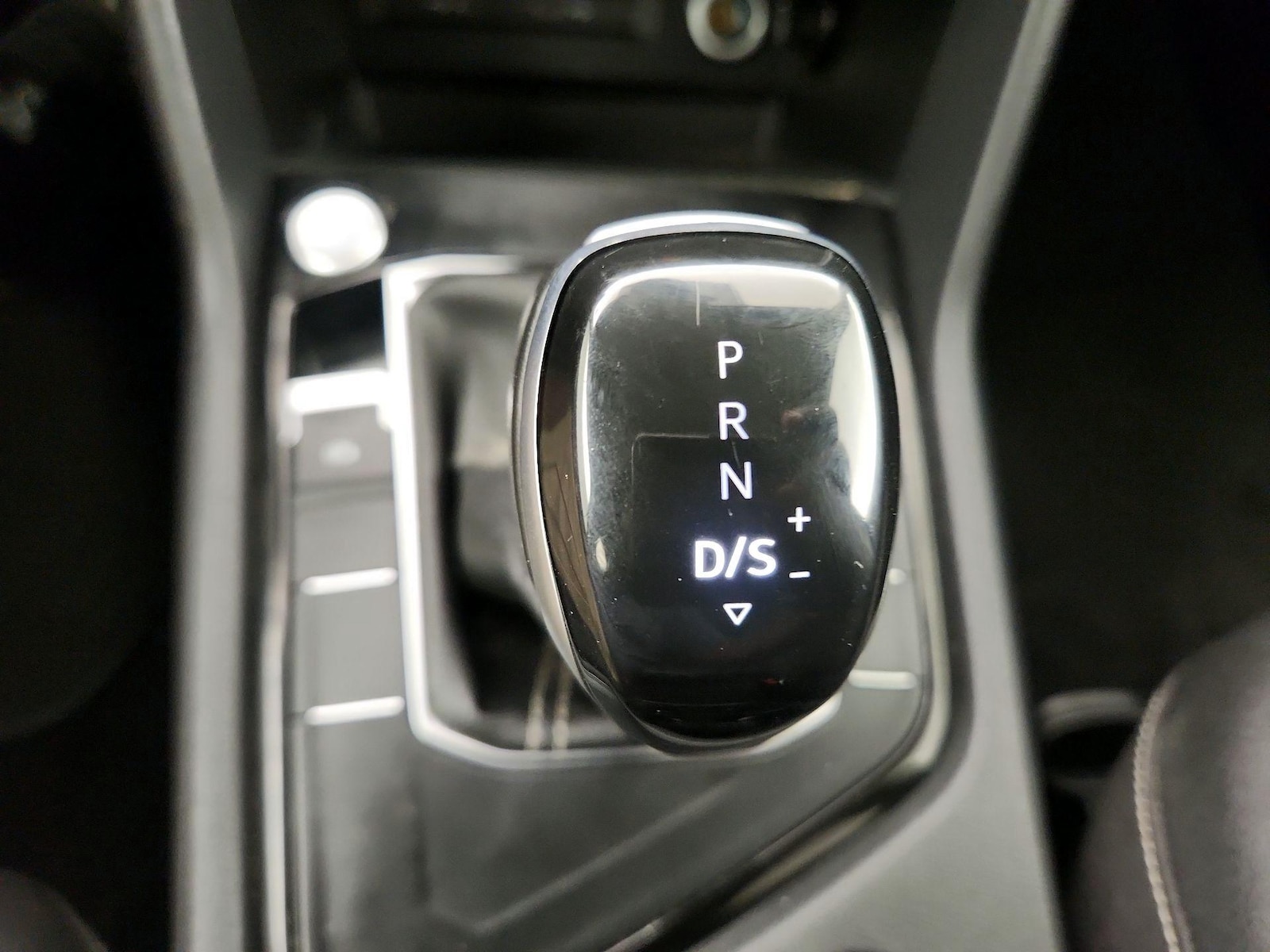 2024 Volkswagen Taos SE - Photo 18