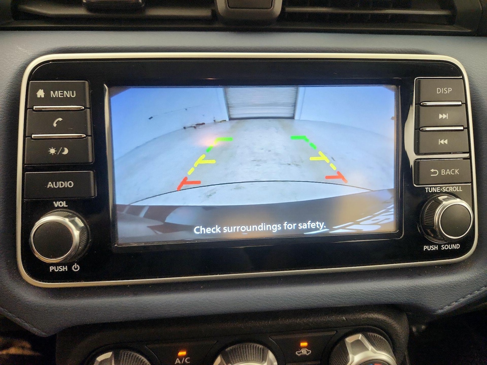 2023 Nissan Versa Sedan SV - Photo 14