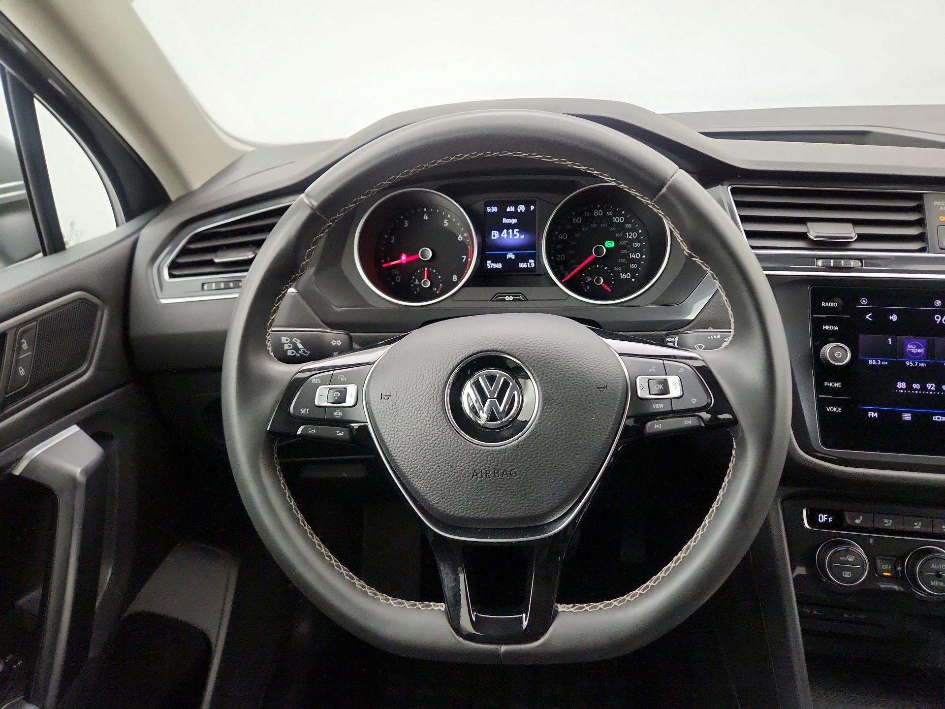 Thumbnail: 2021 Volkswagen Tiguan - 10
