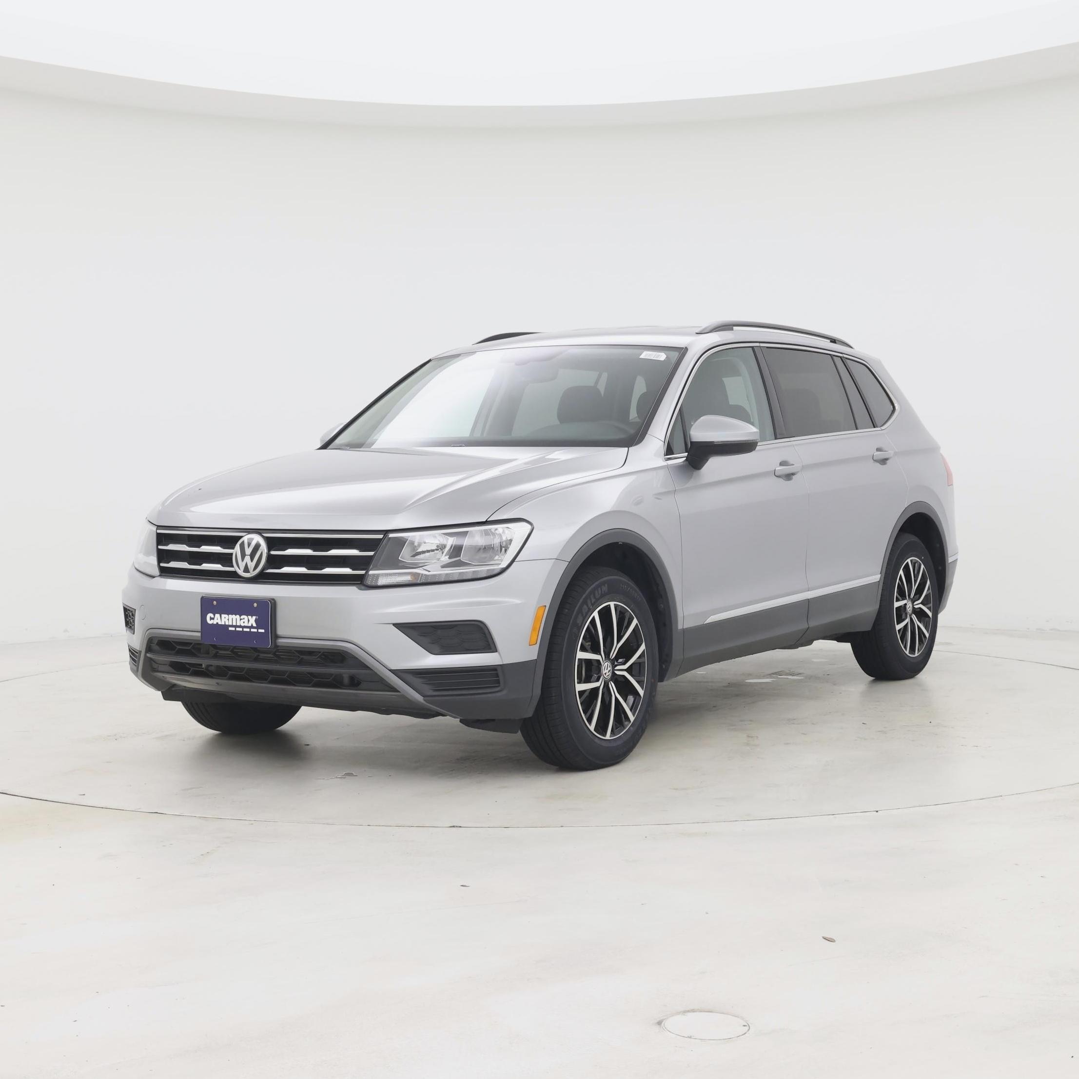 Thumbnail: 2021 Volkswagen Tiguan - 4
