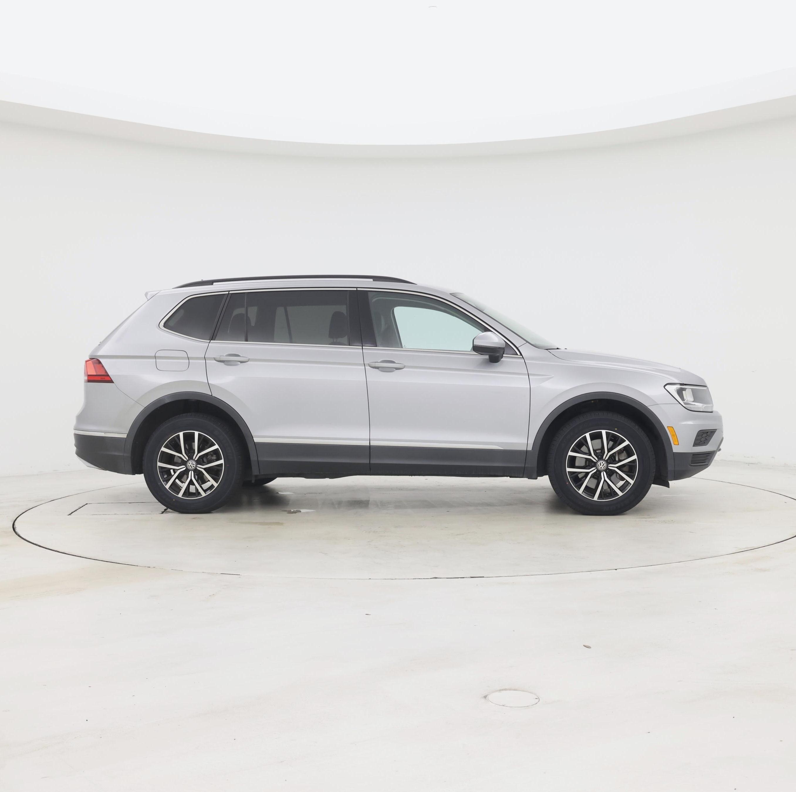 Thumbnail: 2021 Volkswagen Tiguan - 7