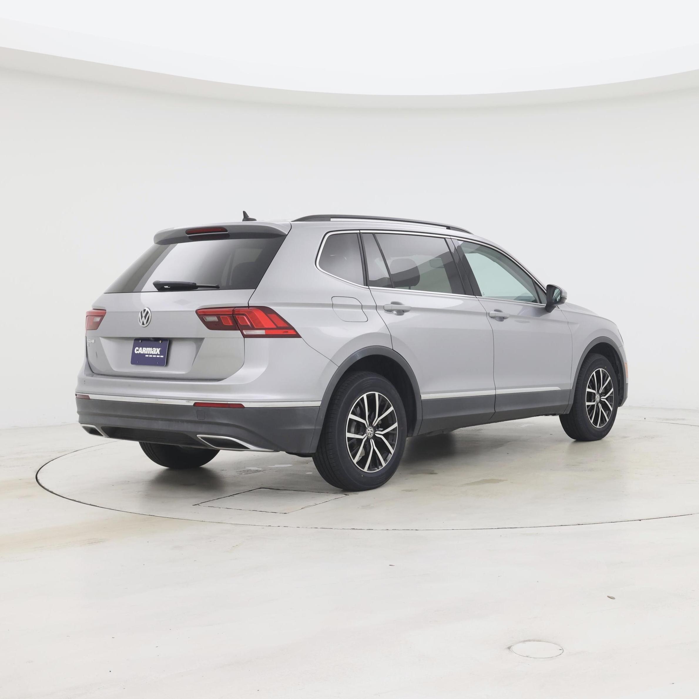 Thumbnail: 2021 Volkswagen Tiguan - 8