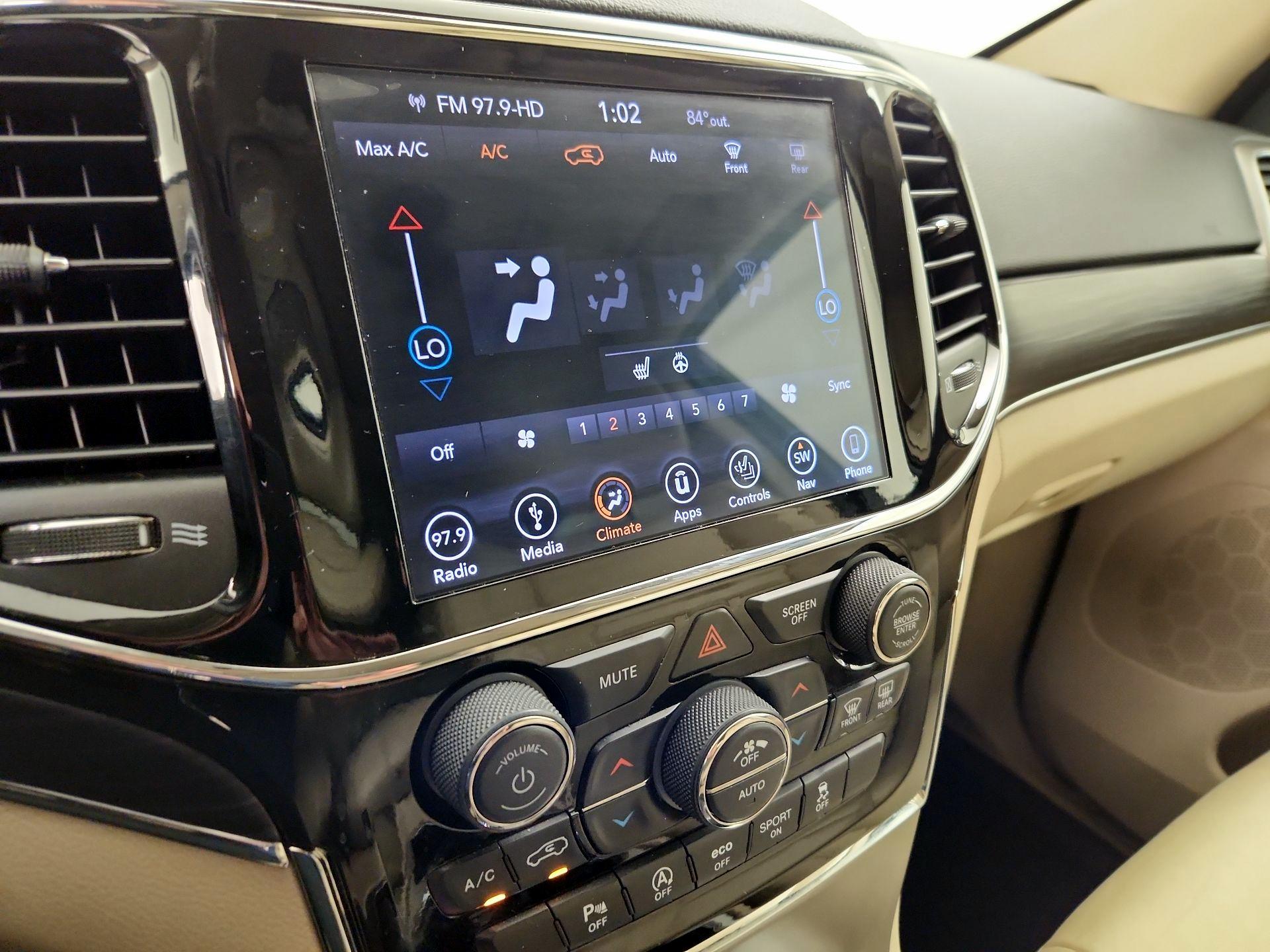 Thumbnail: 2019 Jeep Grand Cherokee - 17