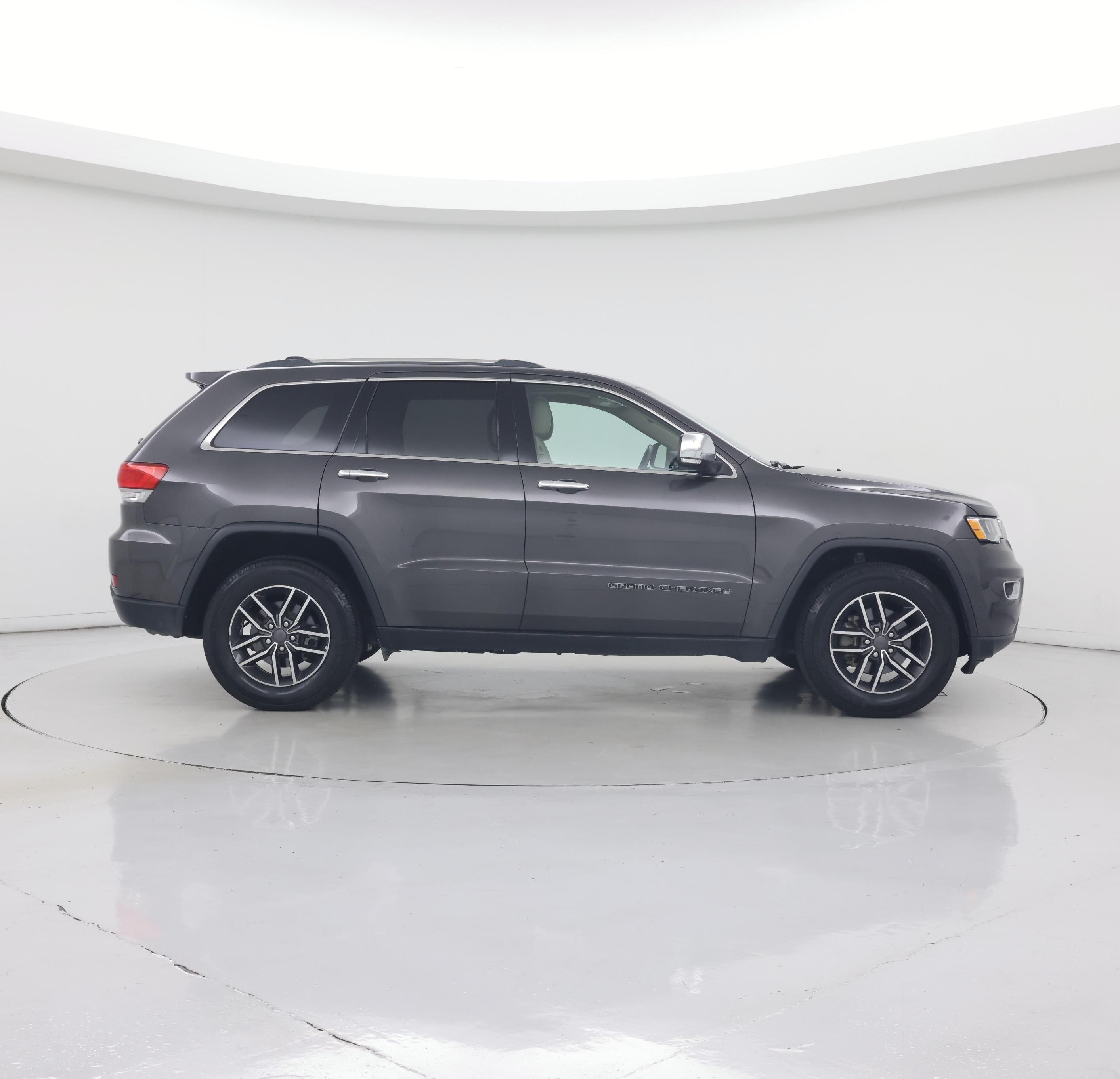 Thumbnail: 2019 Jeep Grand Cherokee - 7