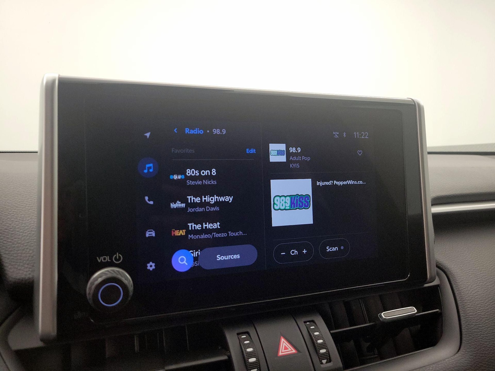 2024 Toyota RAV4 XLE Premium - Photo 16
