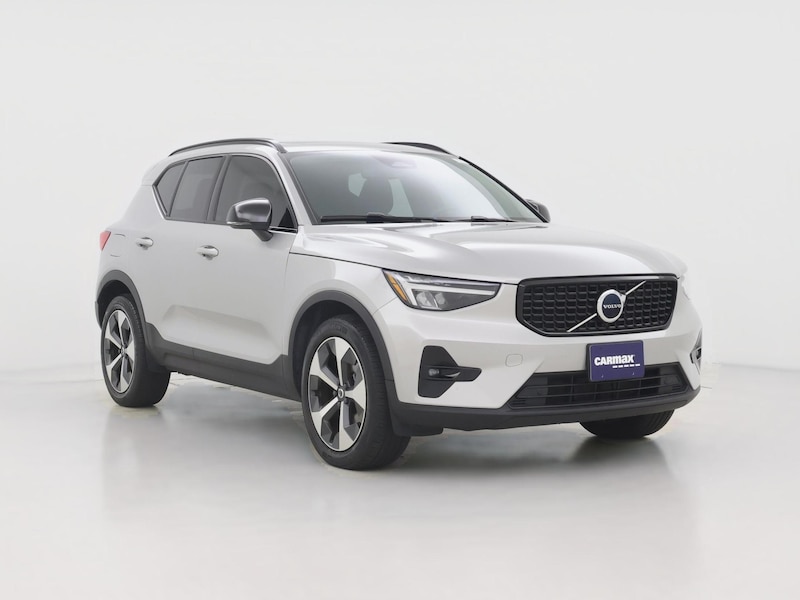 2023 Volvo XC40 B5 Plus -
                  None TX