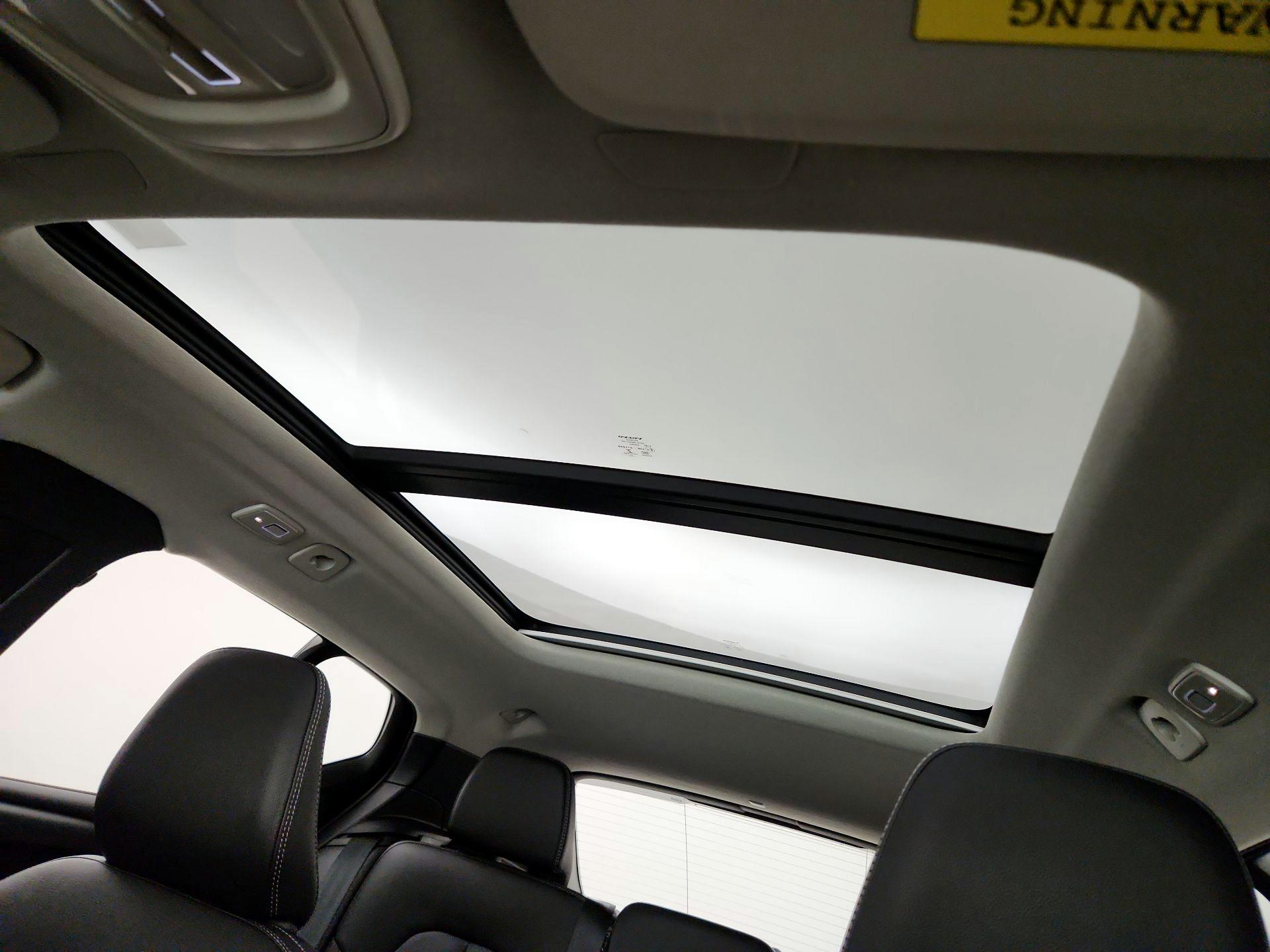 Thumbnail: 2023 Volvo XC40 - 20