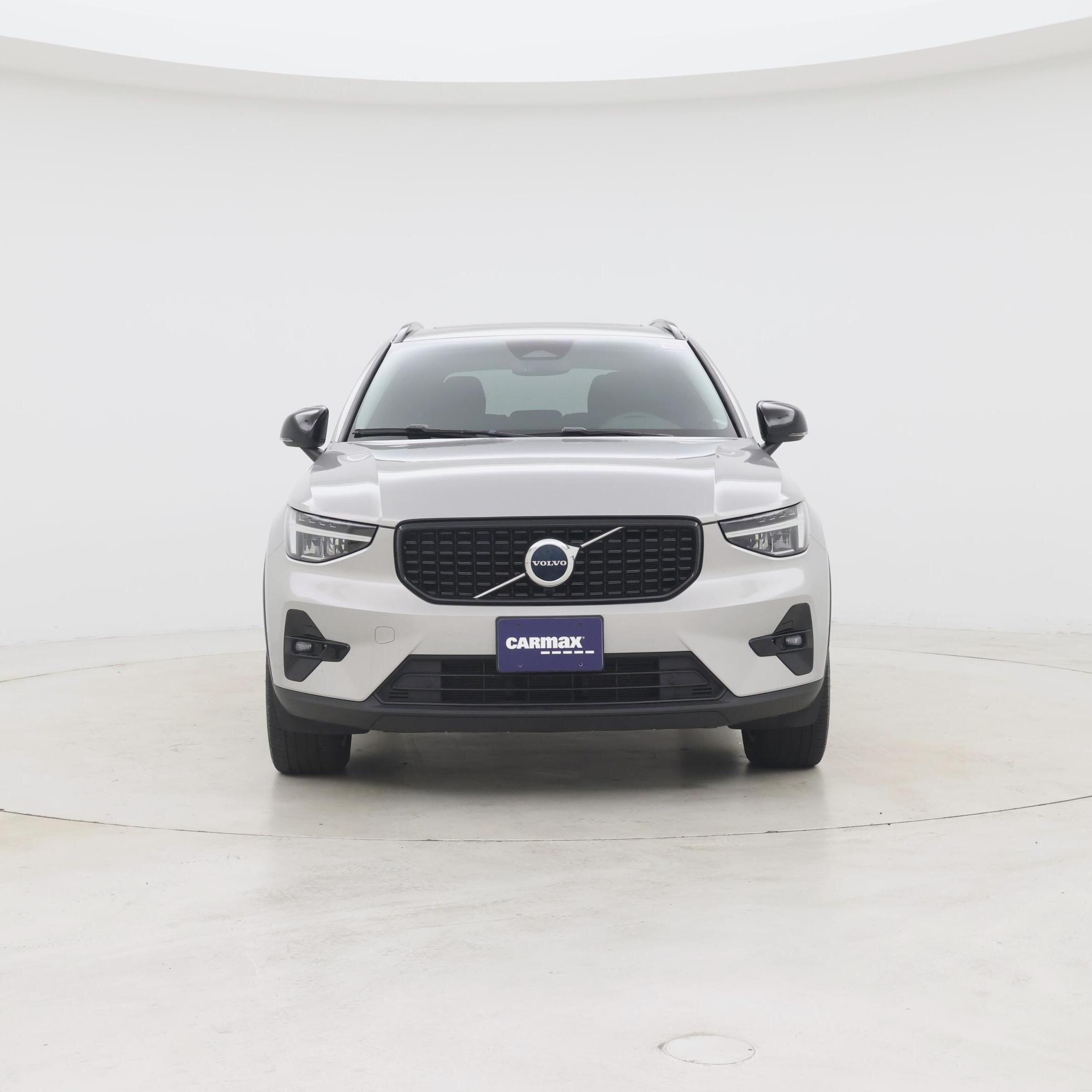 Thumbnail: 2023 Volvo XC40 - 5