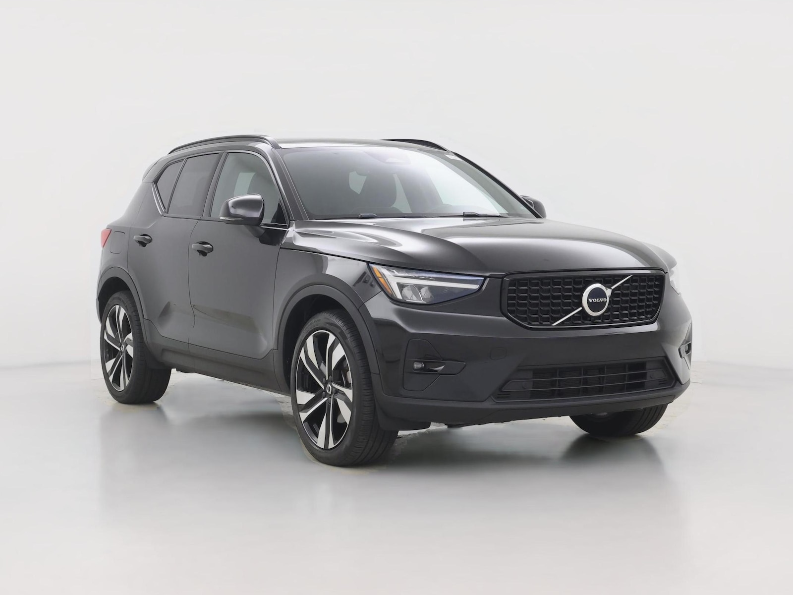 2023 Volvo XC40