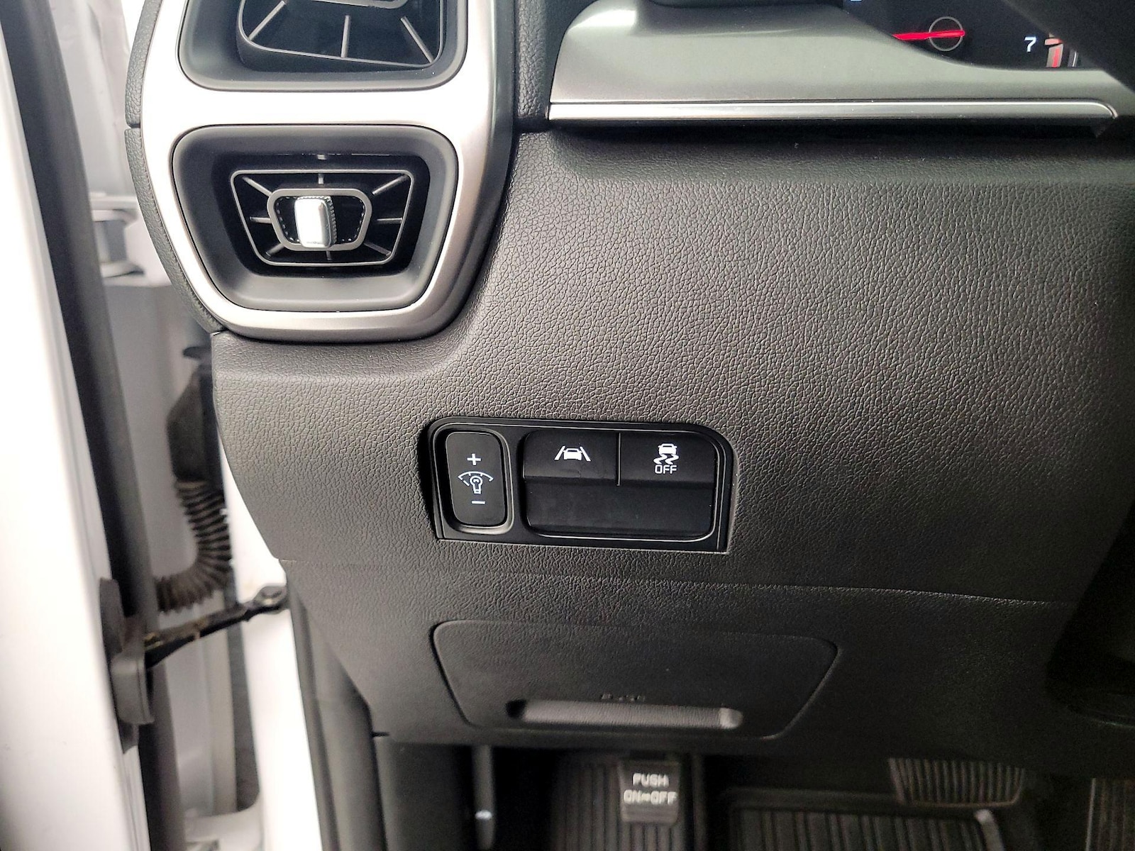 2023 Kia Sorento S - Photo 14