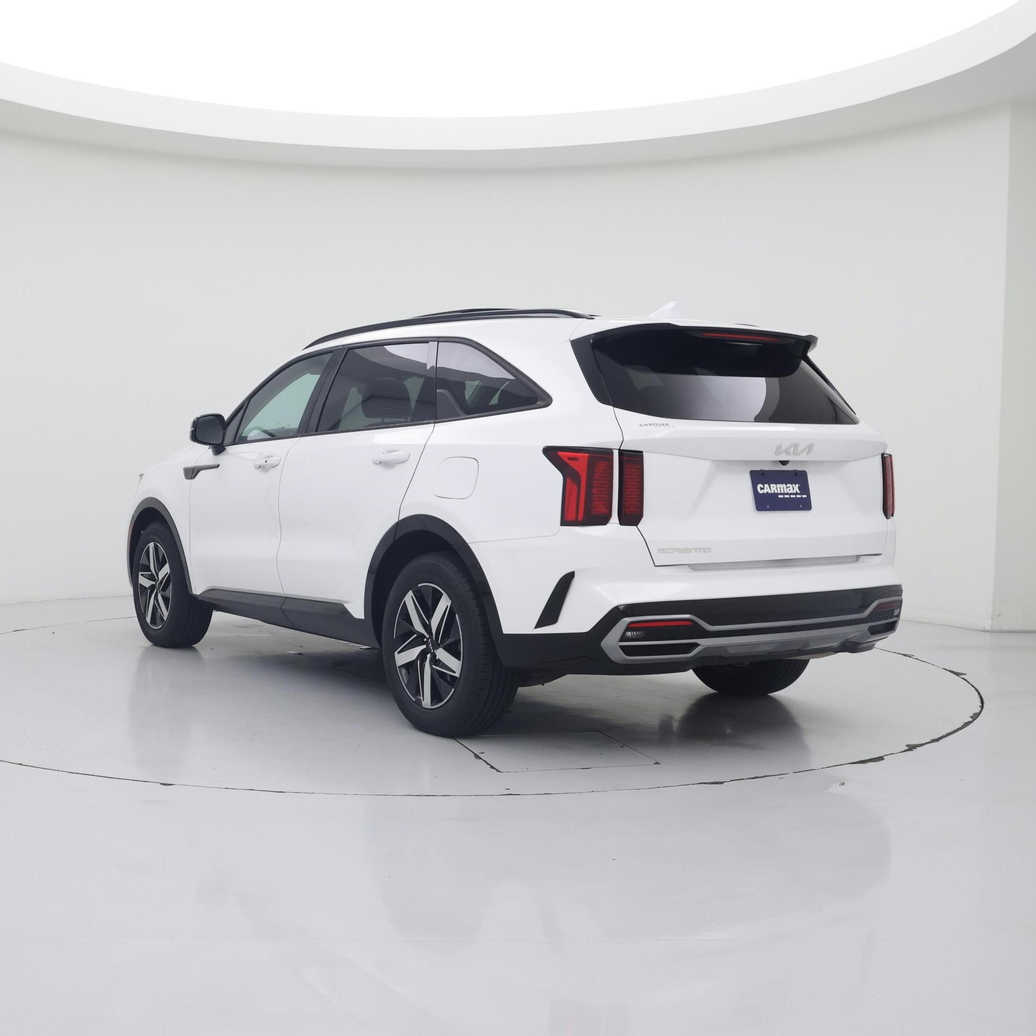 Thumbnail: 2023 Kia Sorento - 2