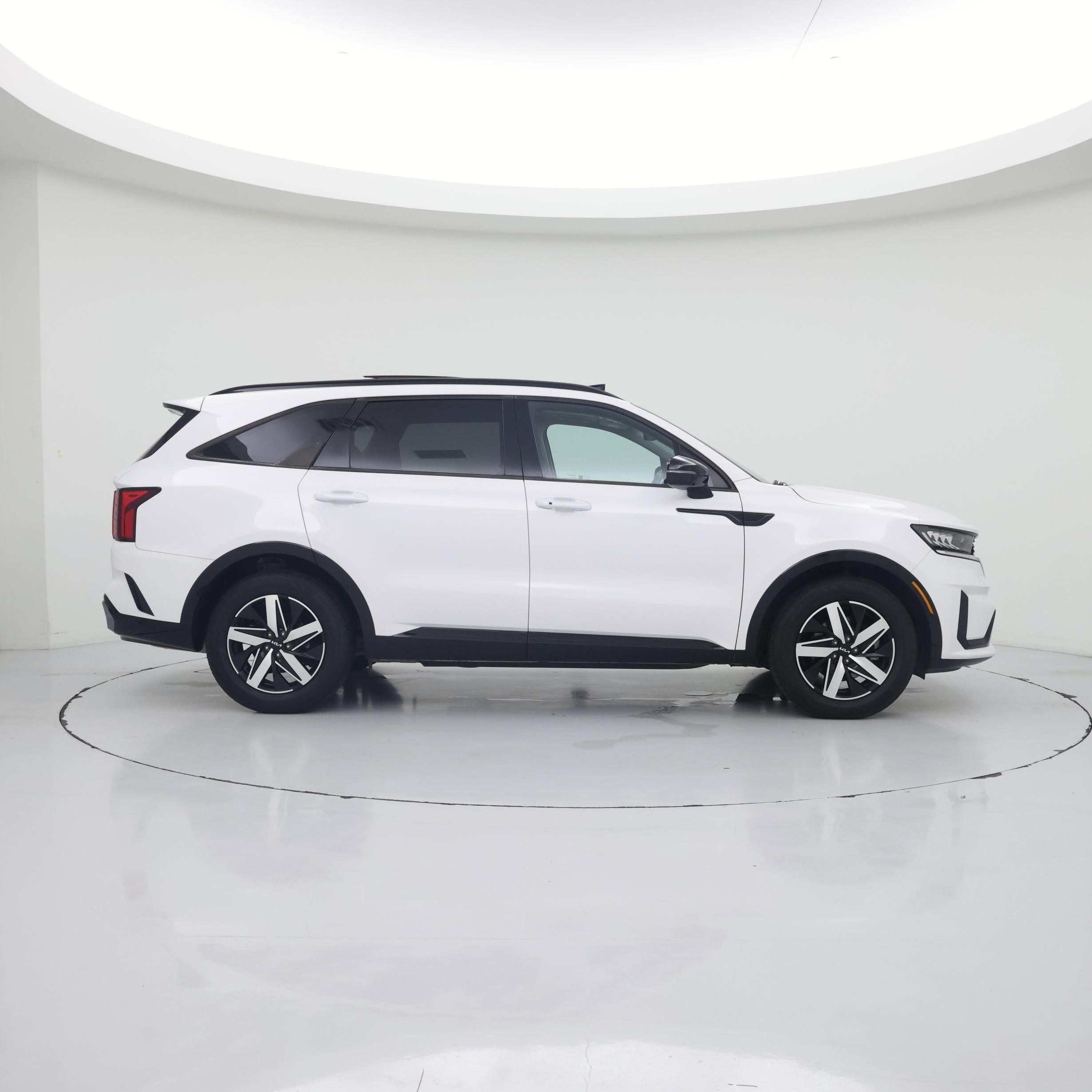 Thumbnail: 2023 Kia Sorento - 7