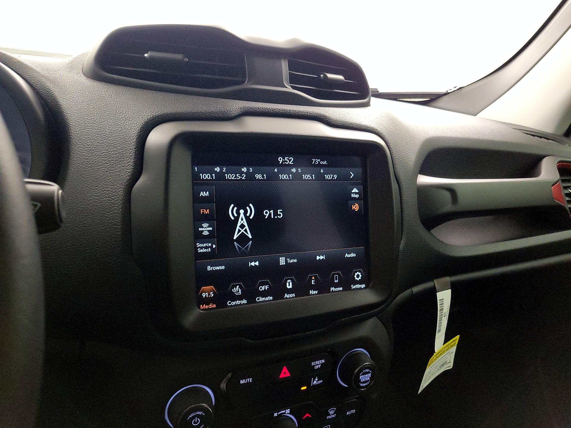 Thumbnail: 2022 Jeep Renegade - 16