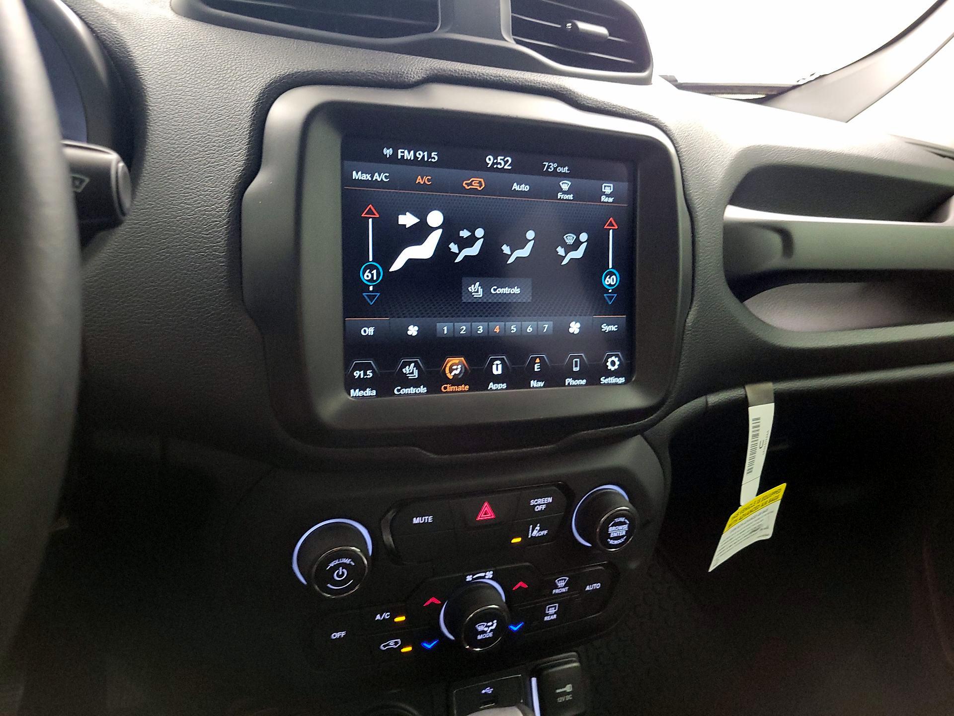 Thumbnail: 2022 Jeep Renegade - 17