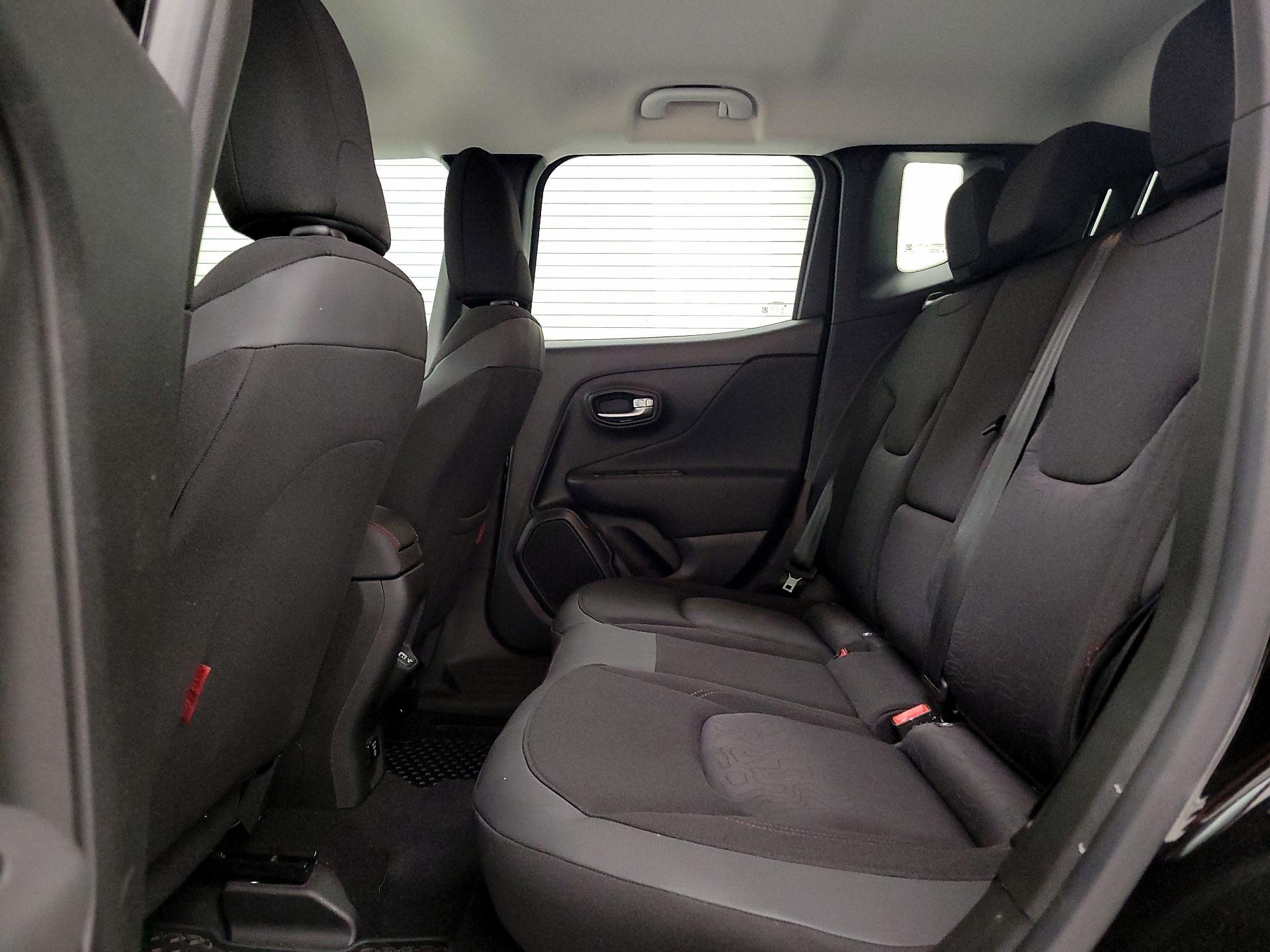 Thumbnail: 2022 Jeep Renegade - 20