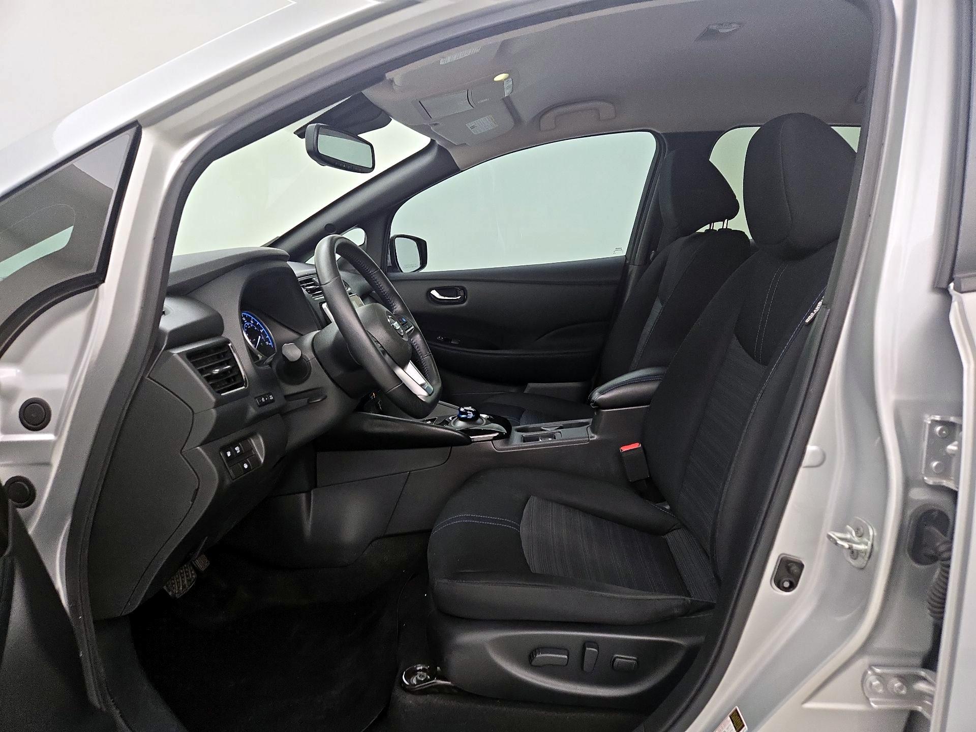 Thumbnail: 2020 Nissan Leaf - 11