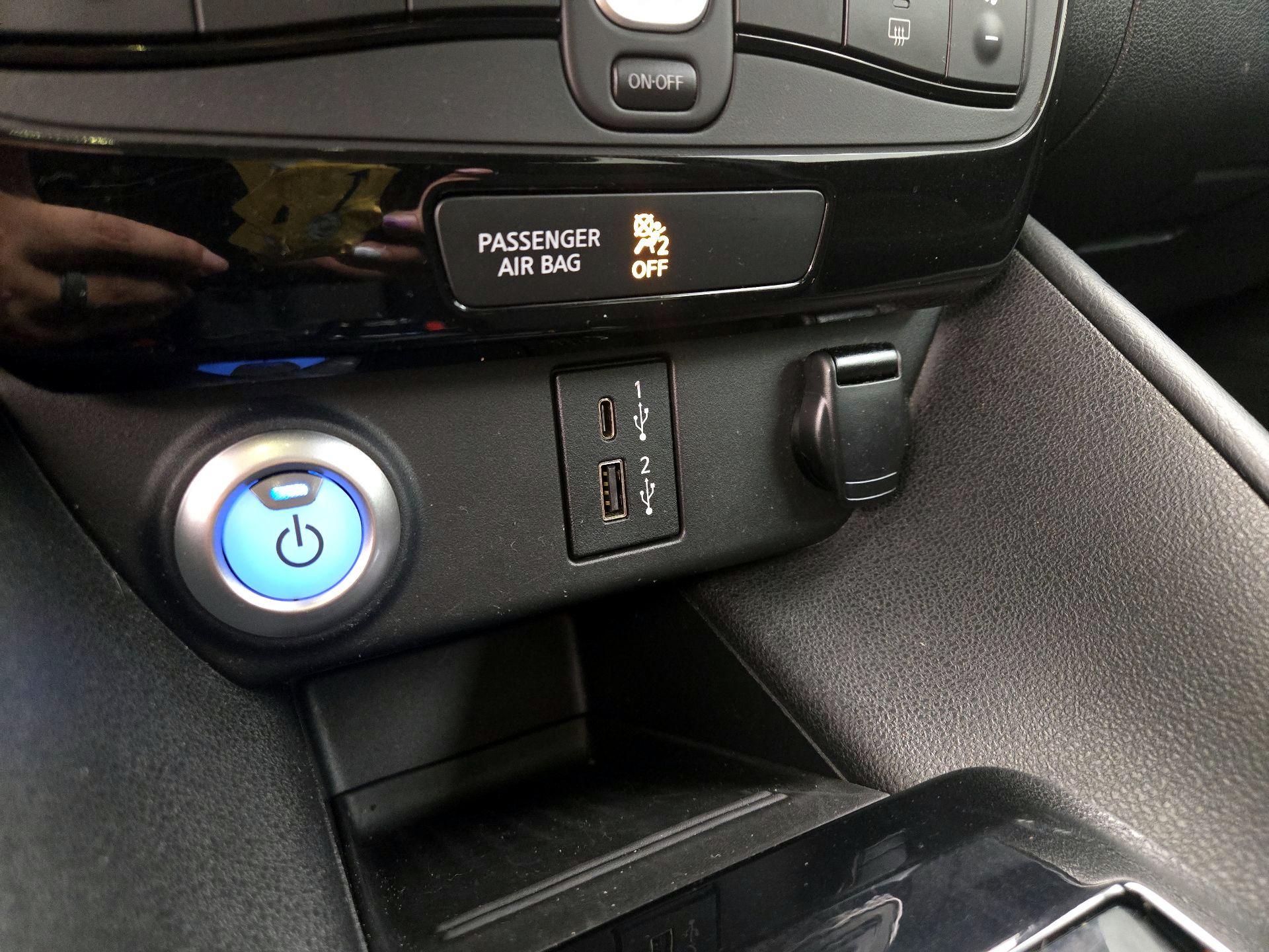 Thumbnail: 2020 Nissan Leaf - 18
