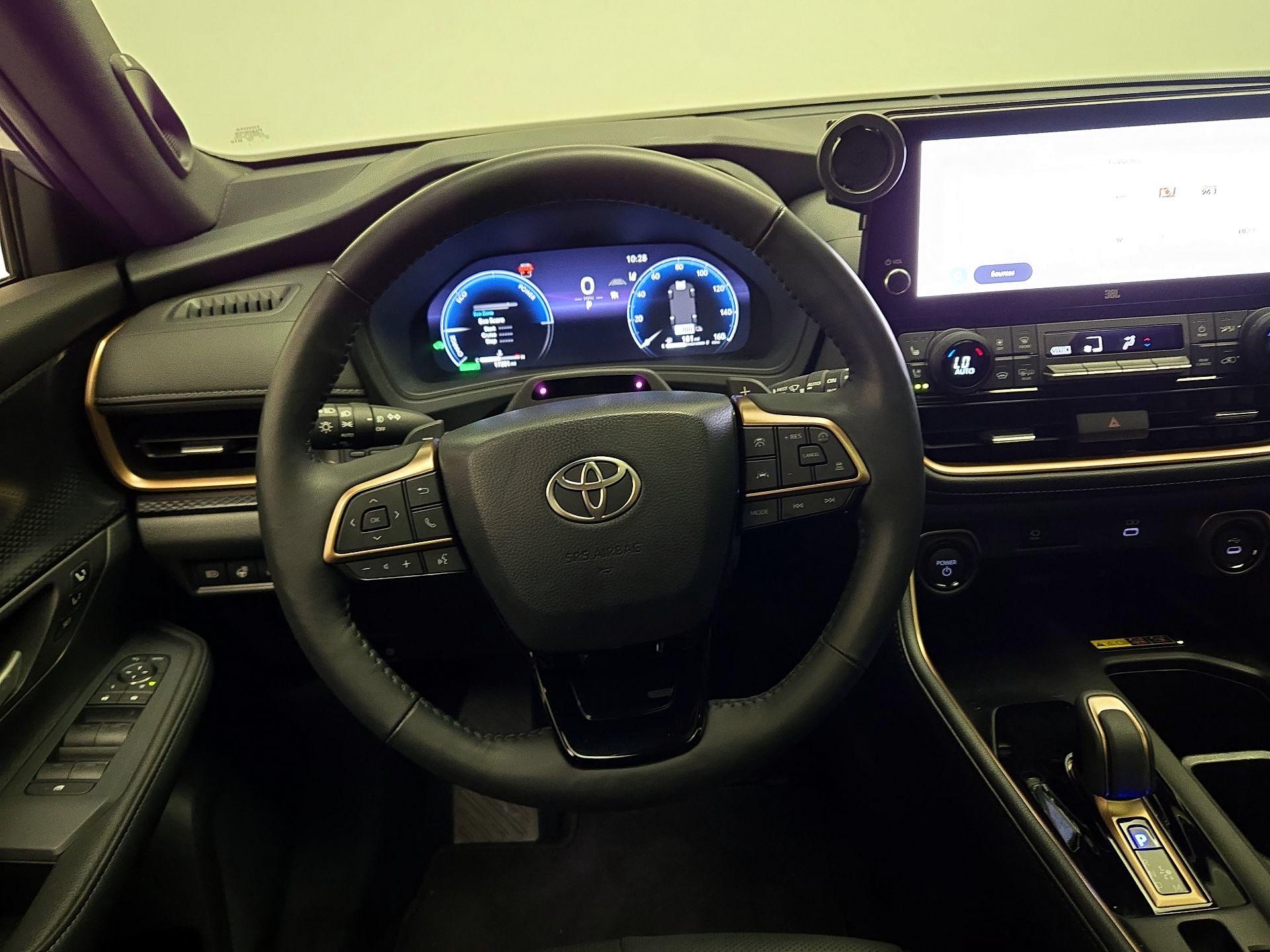 Thumbnail: 2025 Toyota Highlander - 10