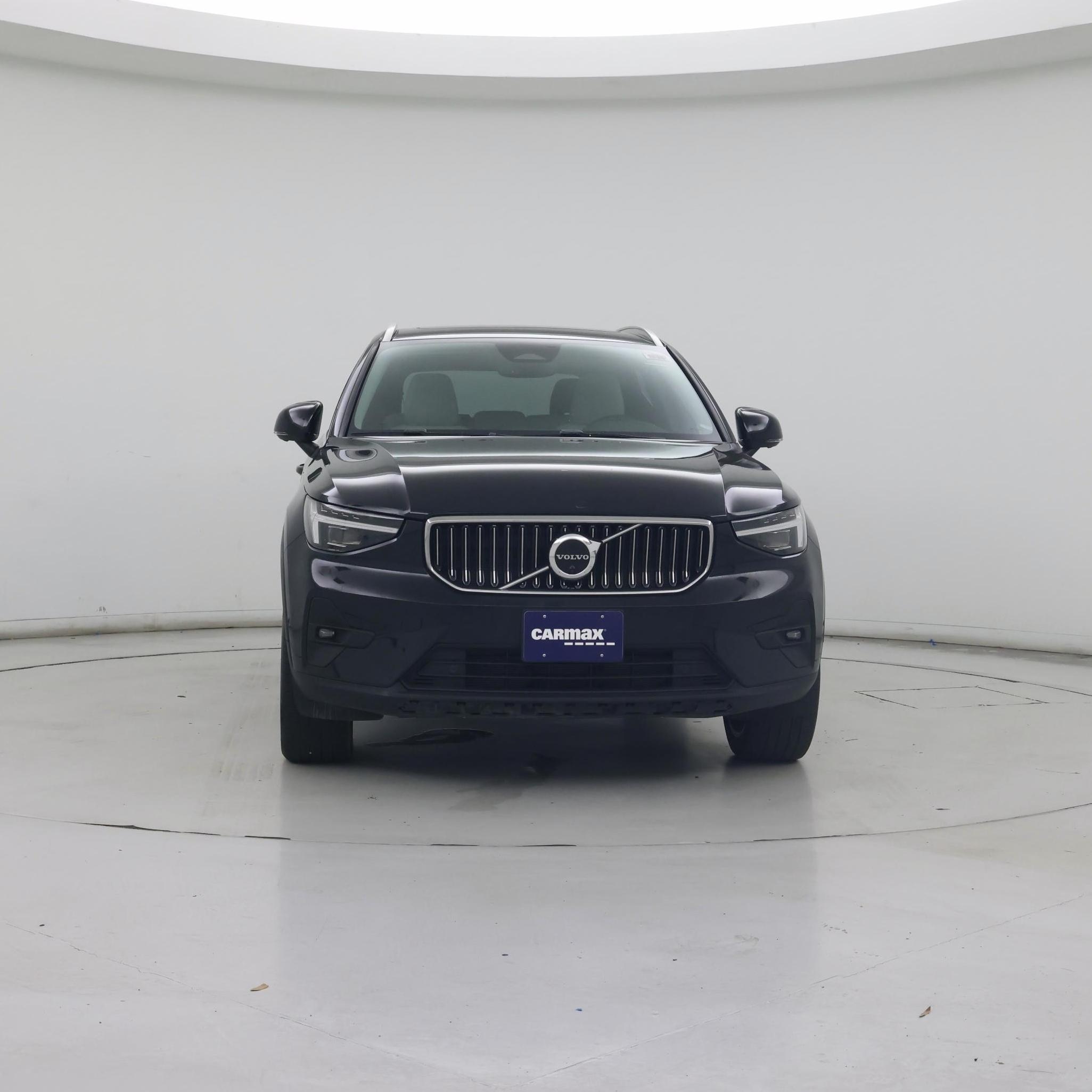 Thumbnail: 2023 Volvo XC40 - 5