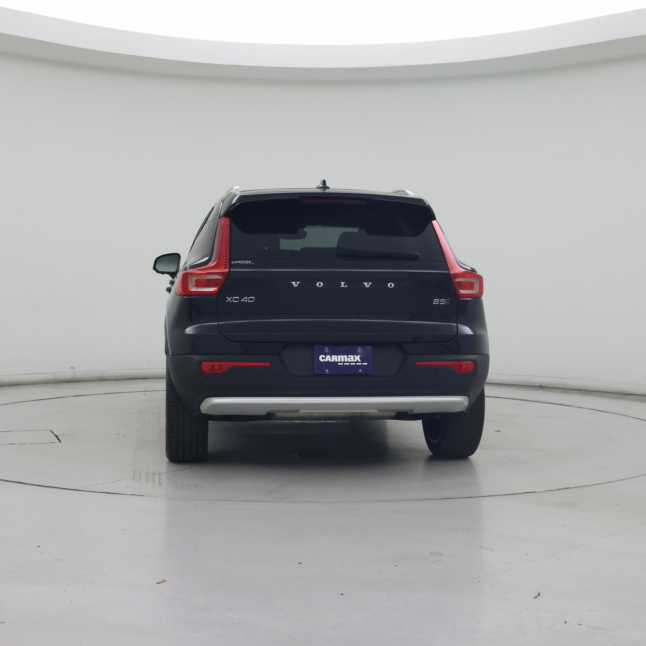 Thumbnail: 2023 Volvo XC40 - 6