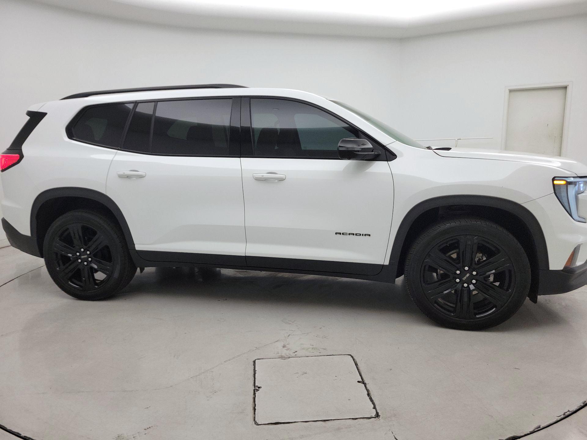 Thumbnail: 2024 GMC Acadia - 4