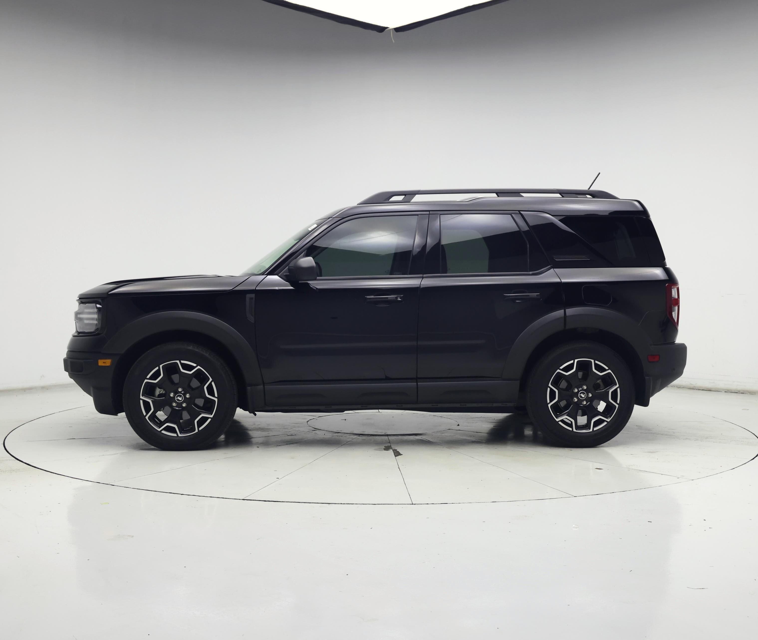 Thumbnail: 2023 Ford Bronco Sport - 3