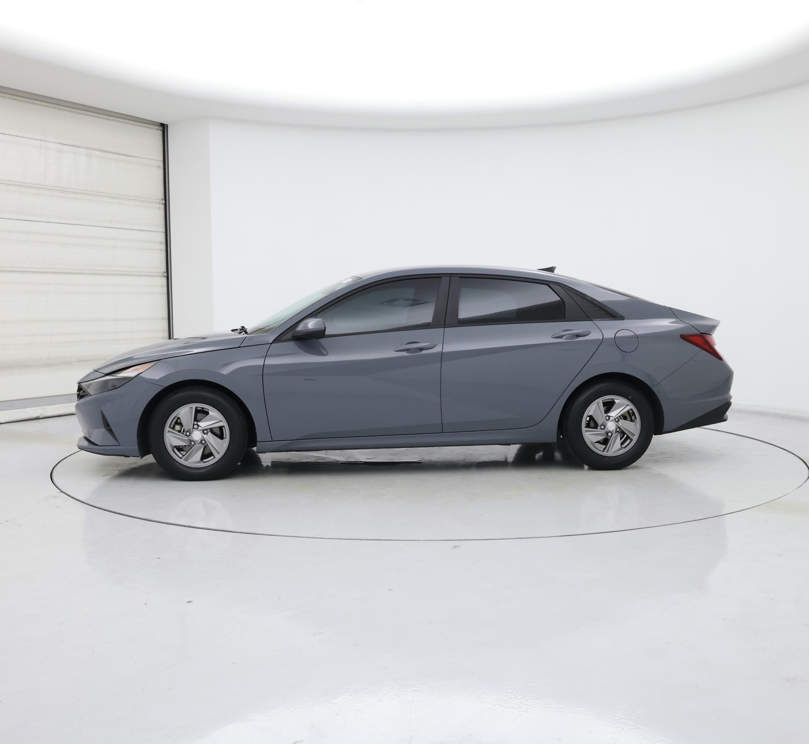 Thumbnail: 2022 Hyundai Elantra - 3