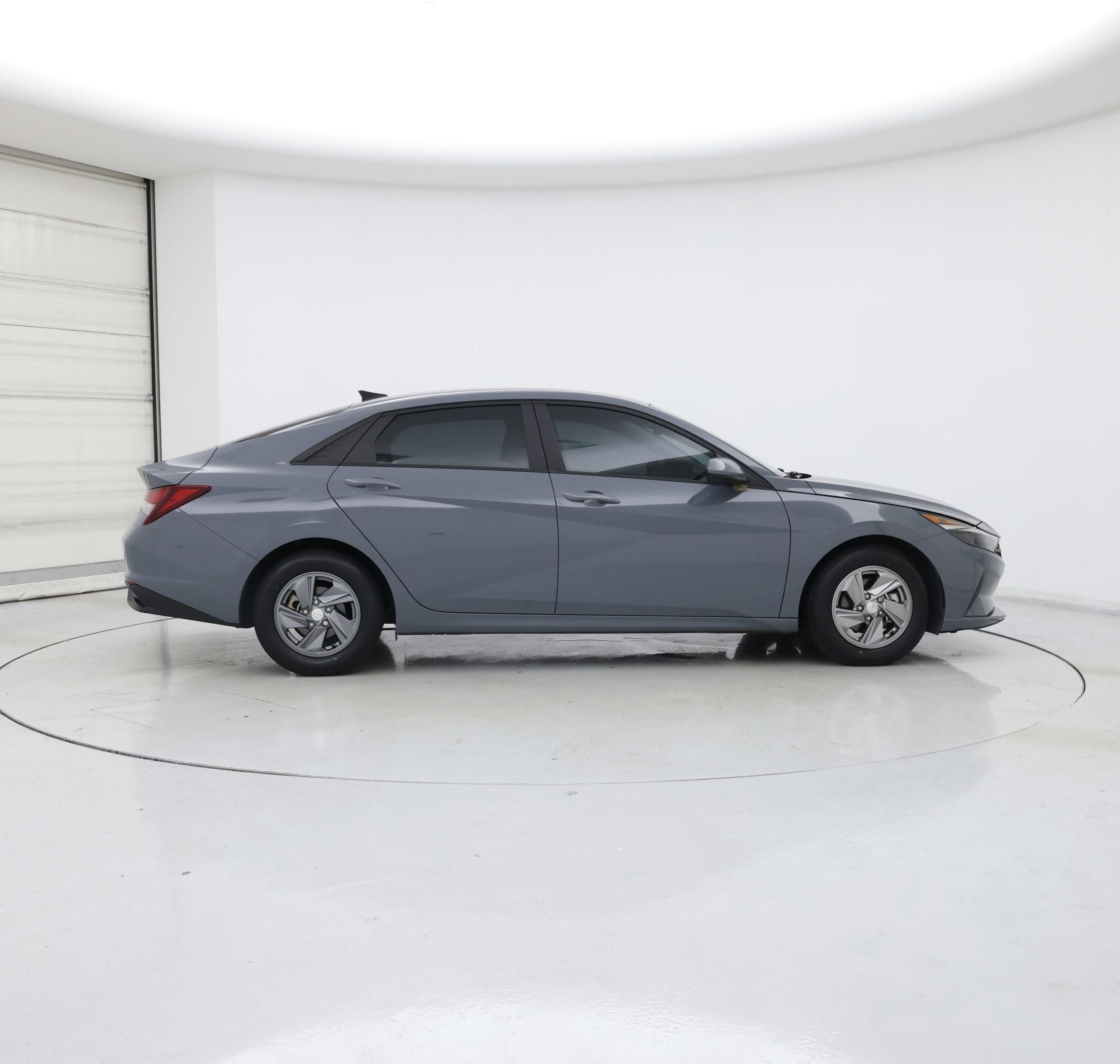 Thumbnail: 2022 Hyundai Elantra - 7