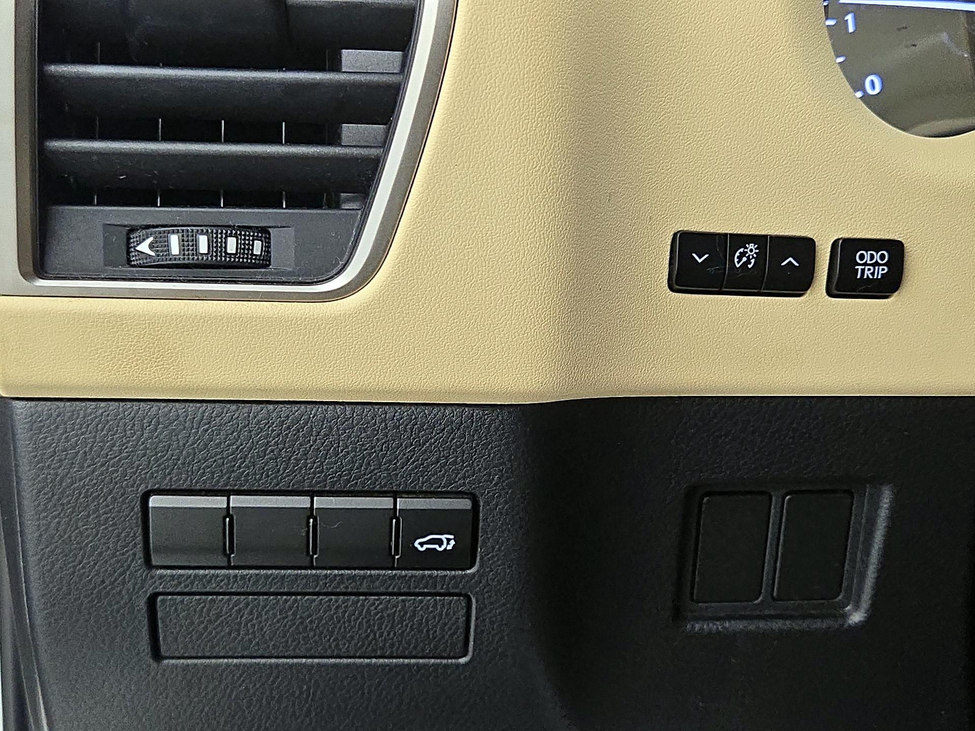 Thumbnail: 2015 Lexus NX - 13