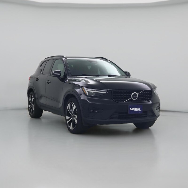 2023 Volvo XC40 B5 Ultimate Bright Theme