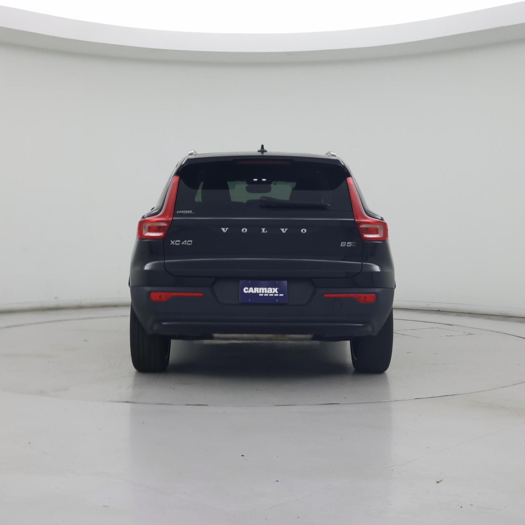Thumbnail: 2023 Volvo XC40 - 6