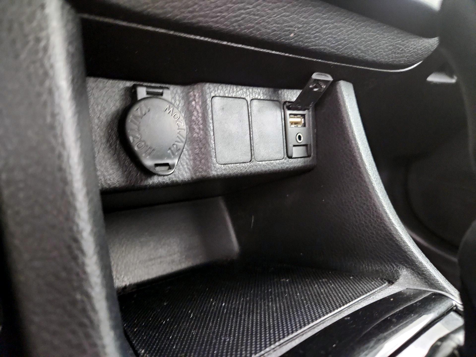 Thumbnail: 2016 Toyota Corolla - 19