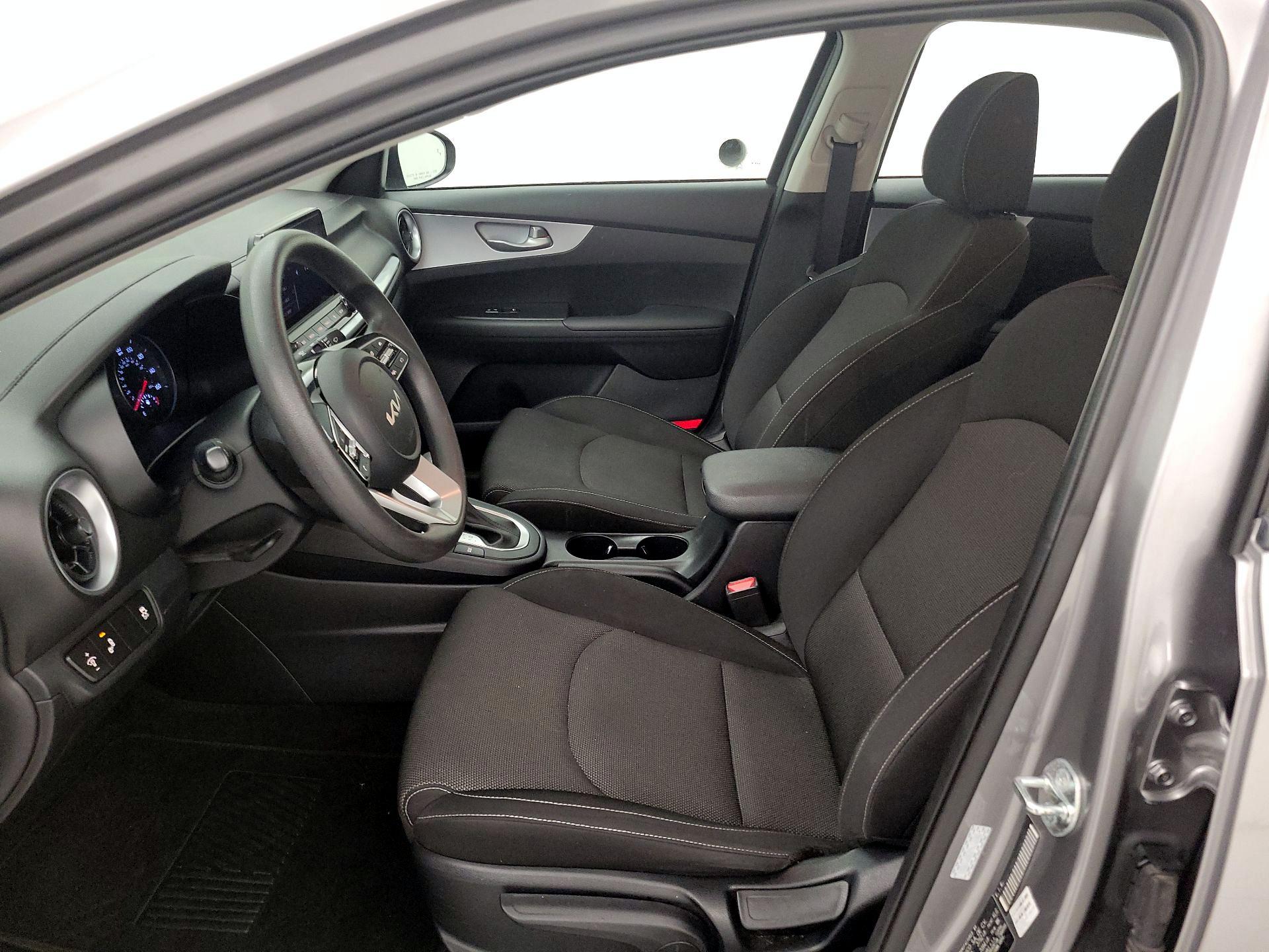 Thumbnail: 2024 Kia Forte - 11