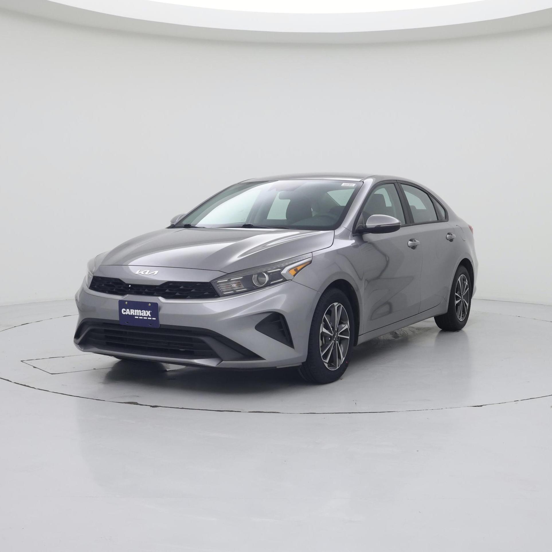 Thumbnail: 2024 Kia Forte - 4