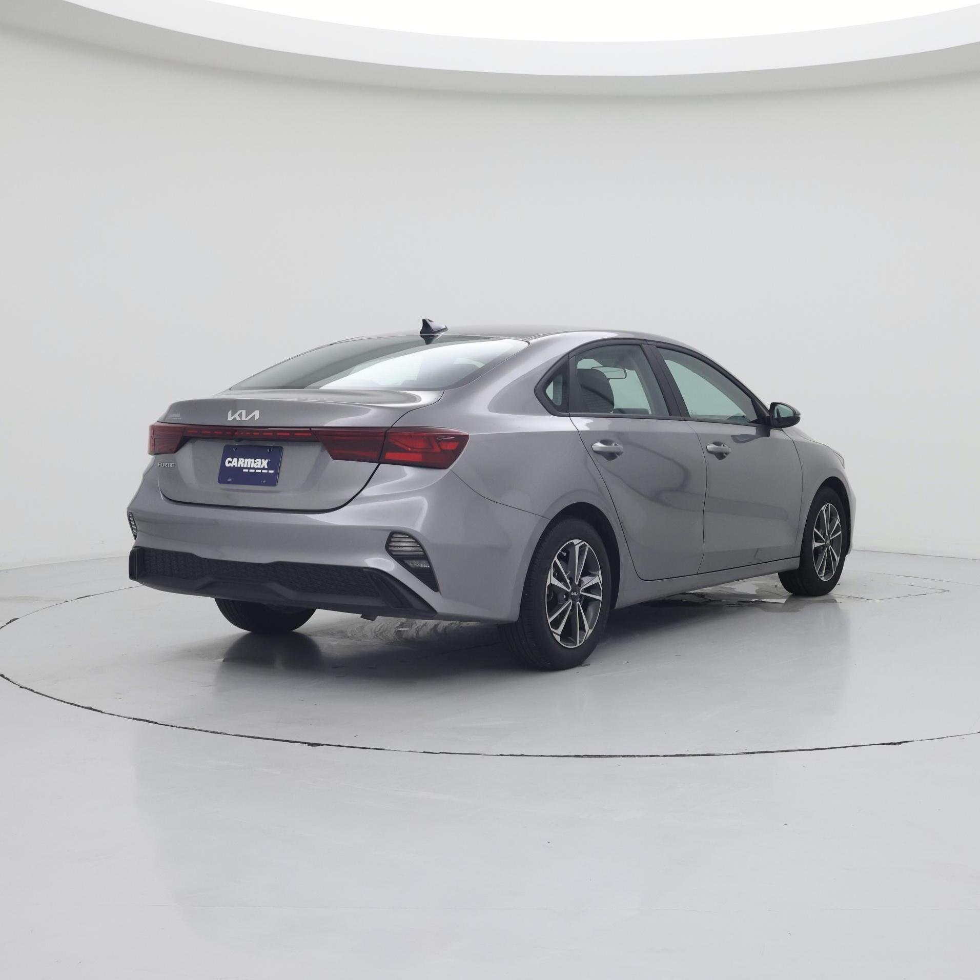 Thumbnail: 2024 Kia Forte - 8