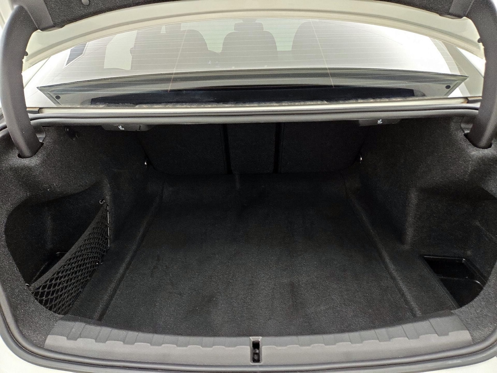 2023 BMW 3 Series 330i - Photo 23