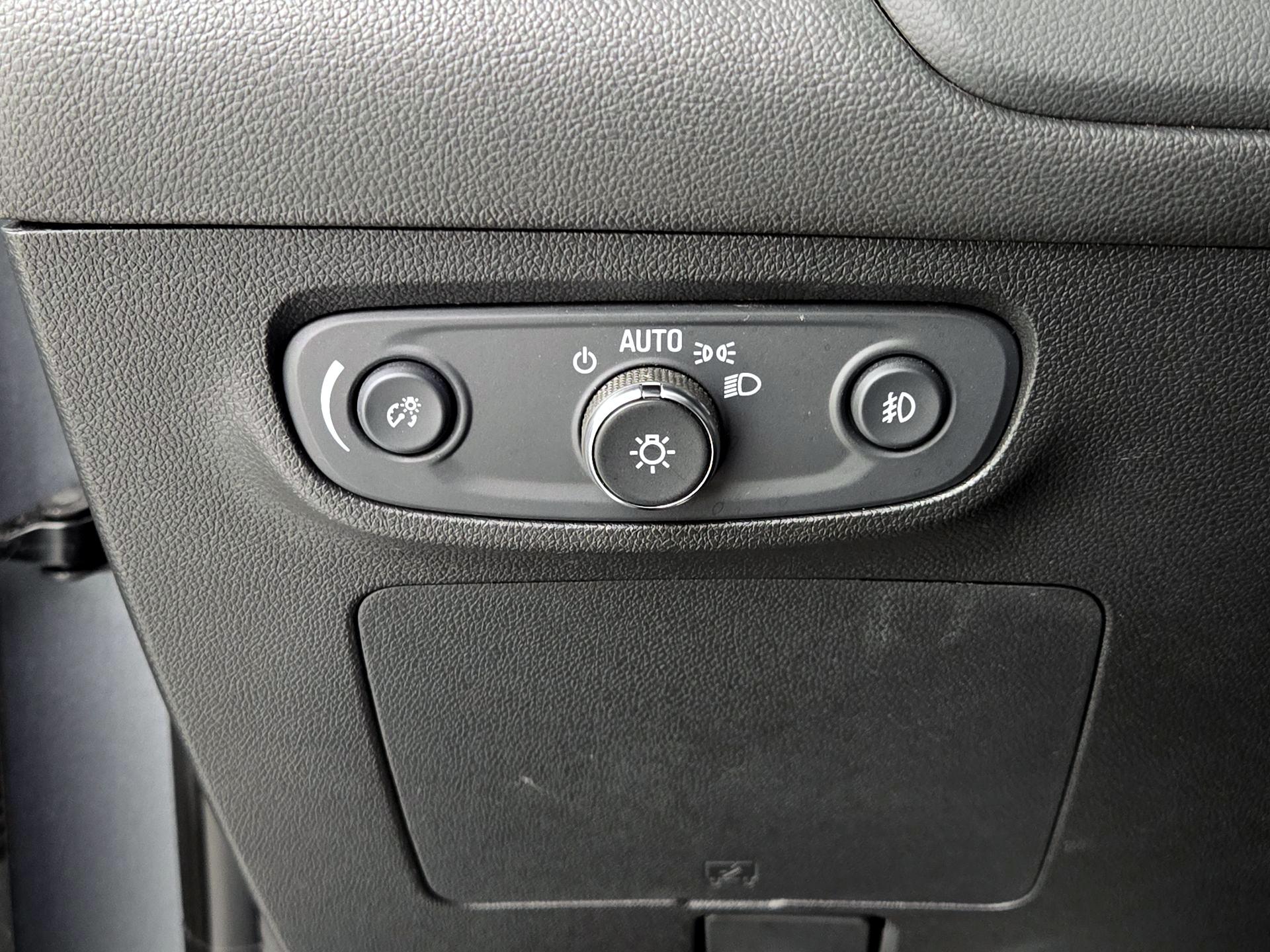 Thumbnail: 2022 Buick Encore GX - 13