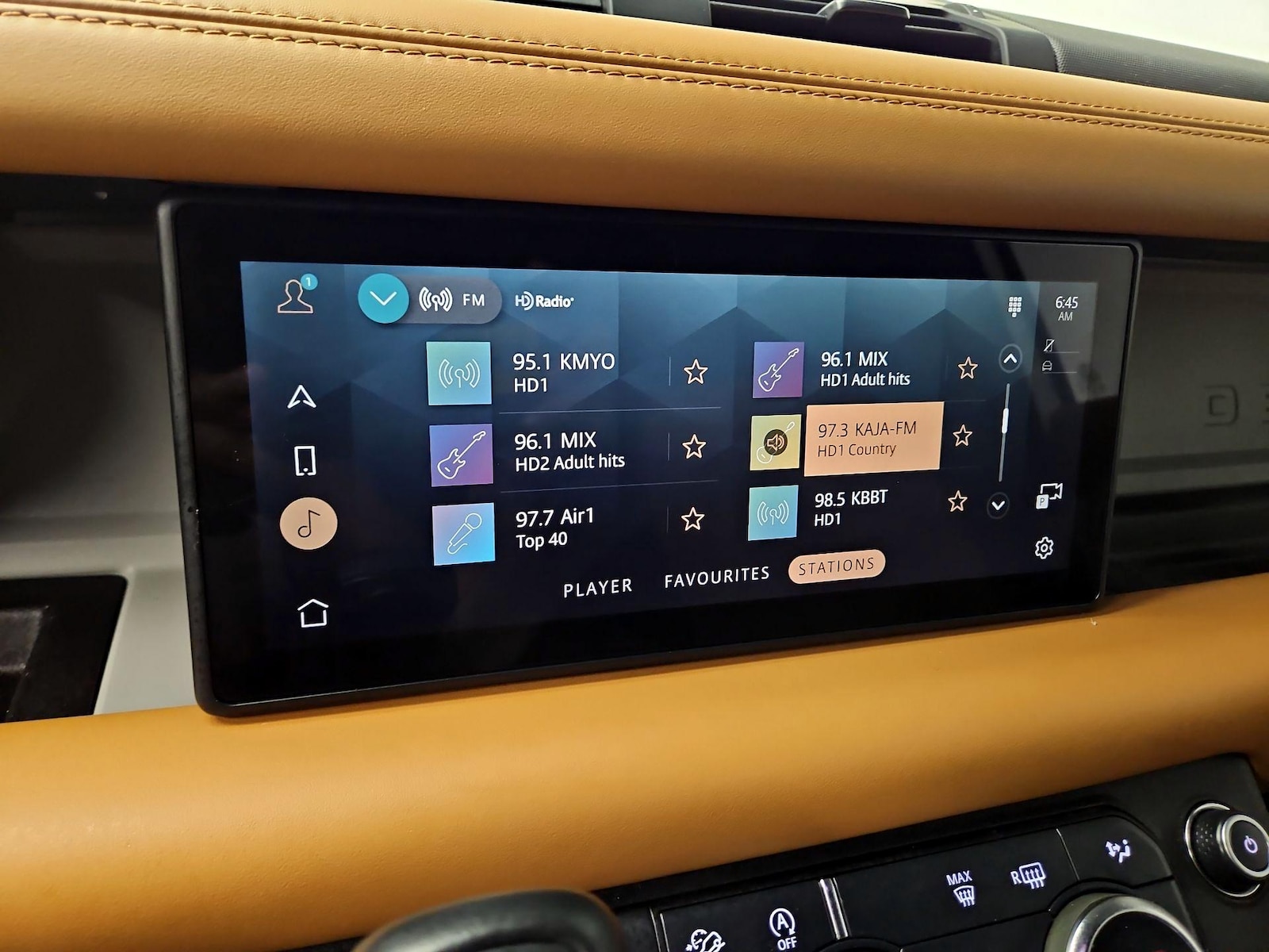 2024 Land Rover Defender X-Dynamic SE - Photo 16