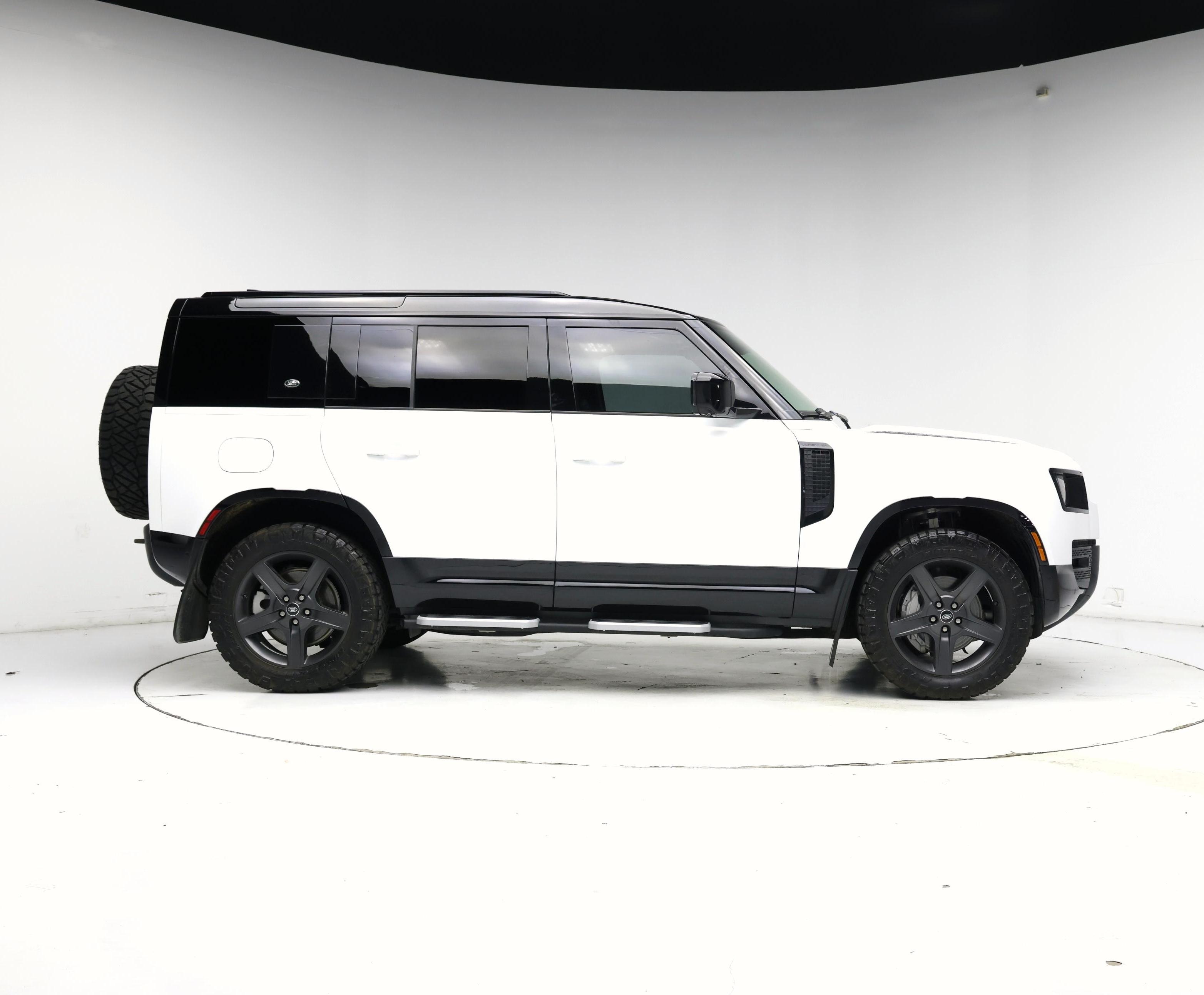 Thumbnail: 2024 Land Rover Defender - 7